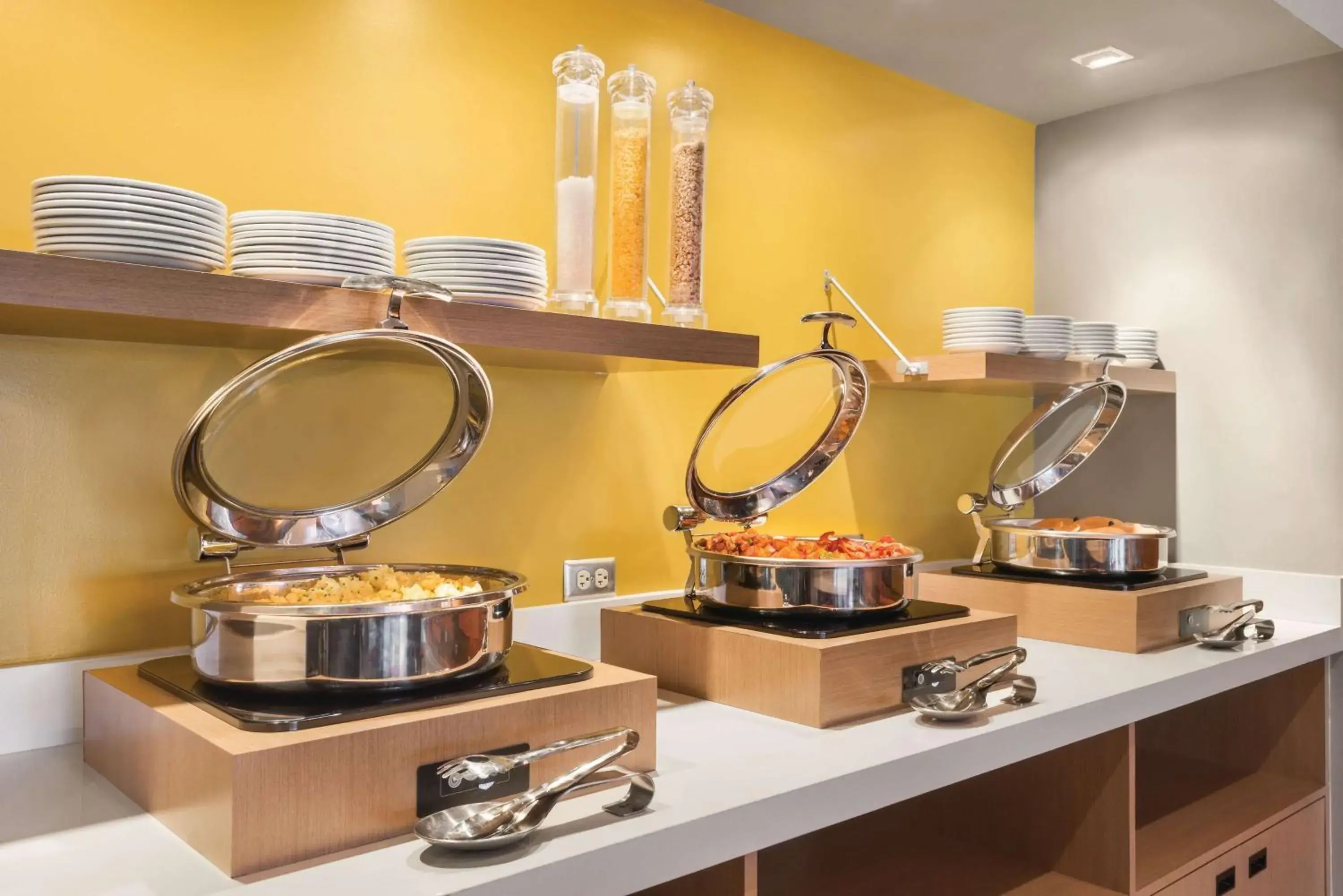 Breakfast in TRYP by Wyndham Isla Verde Breakfast in TRYP by Wyndham Isla Verde