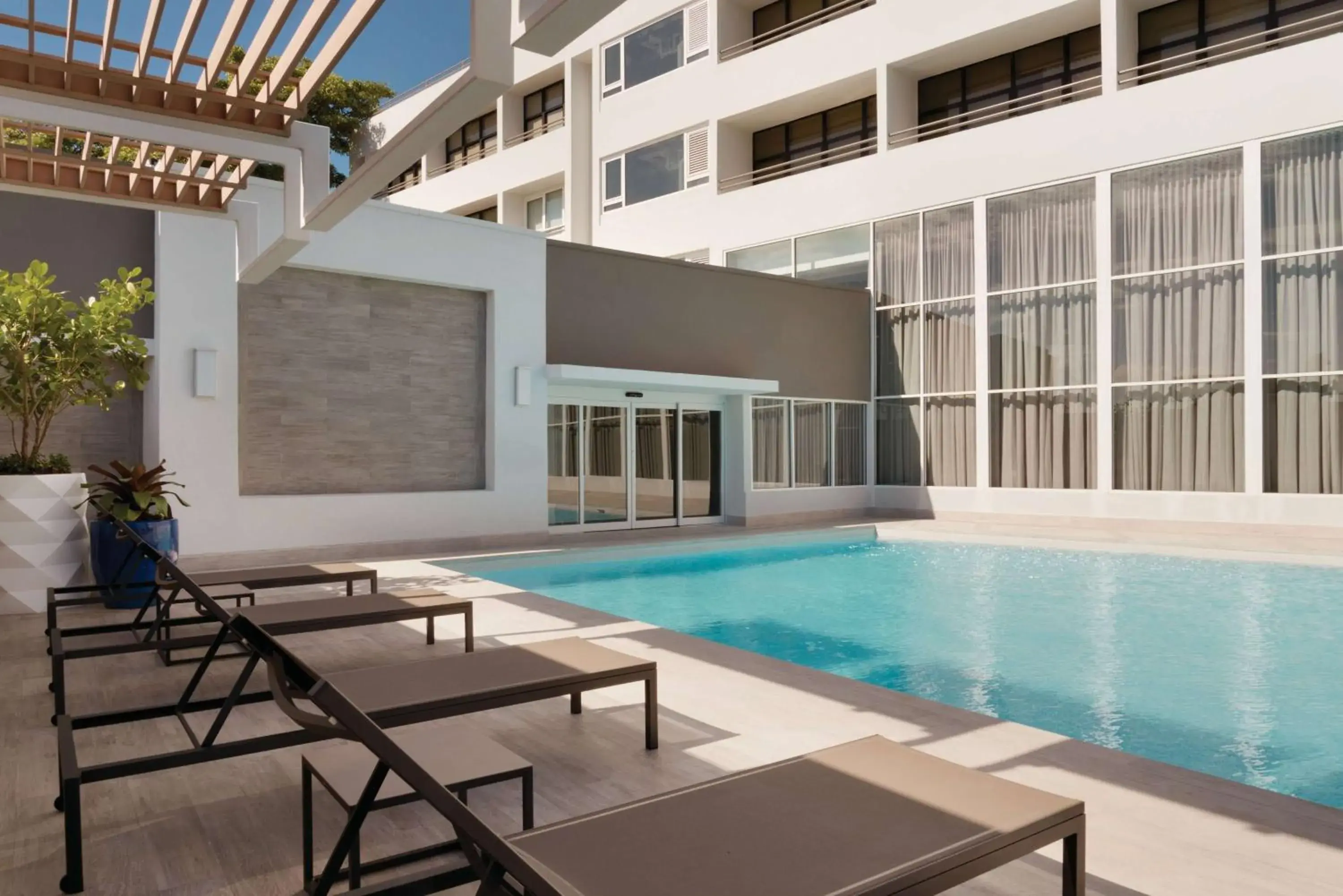 Pool view in TRYP by Wyndham Isla Verde Pool view in TRYP by Wyndham Isla Verde