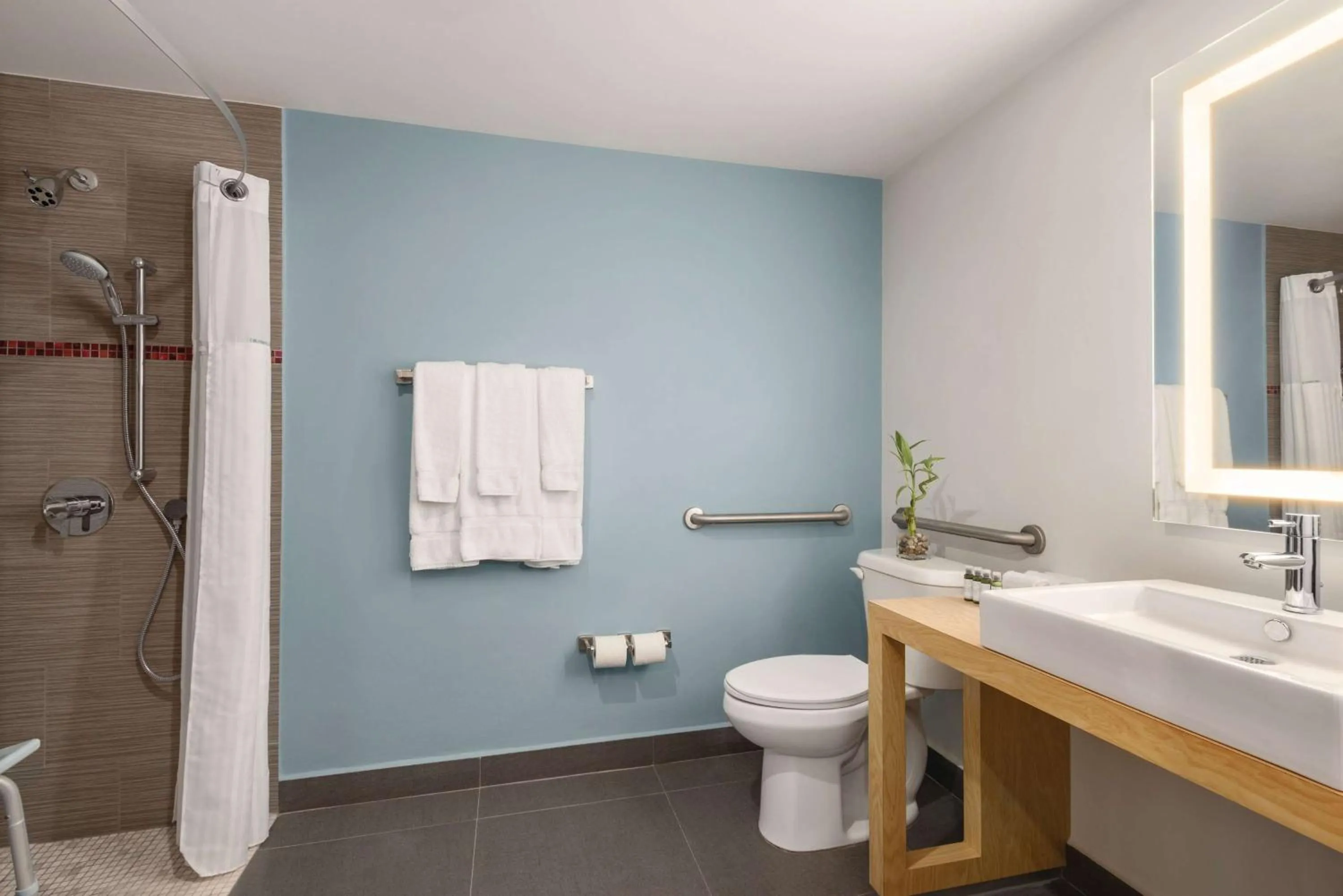 Bathroom in TRYP by Wyndham Isla Verde