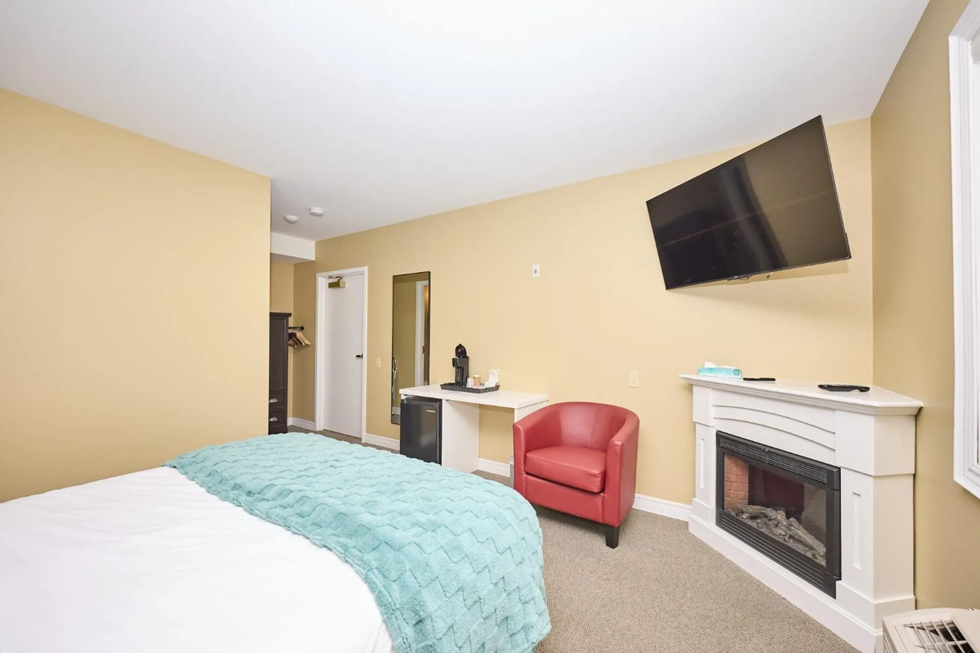 Nine Vines Hotel