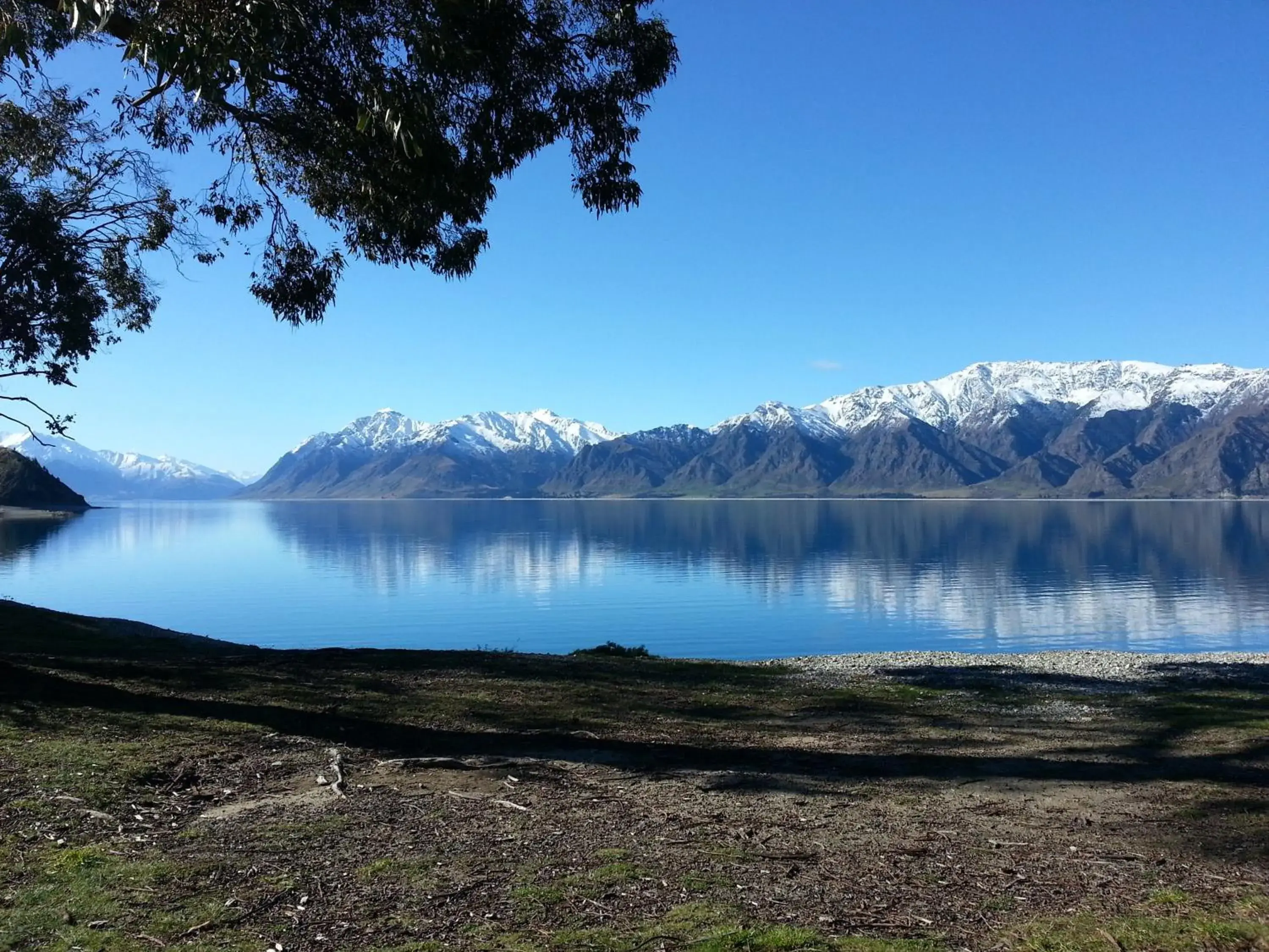 Lake view in The Camp - Lake Hawea Lake view in The Camp - Lake Hawea