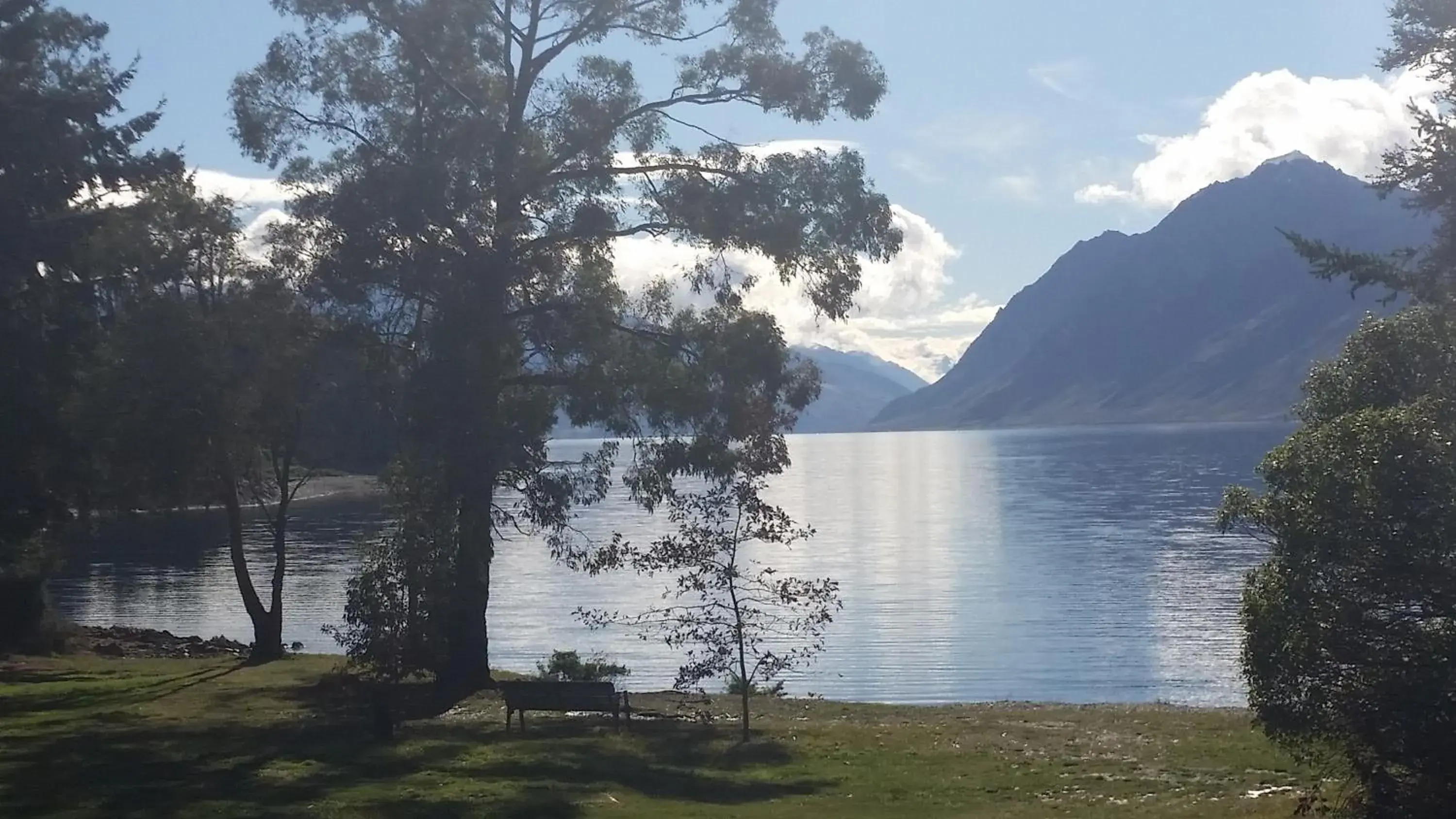 Lake view in The Camp - Lake Hawea Lake view in The Camp - Lake Hawea