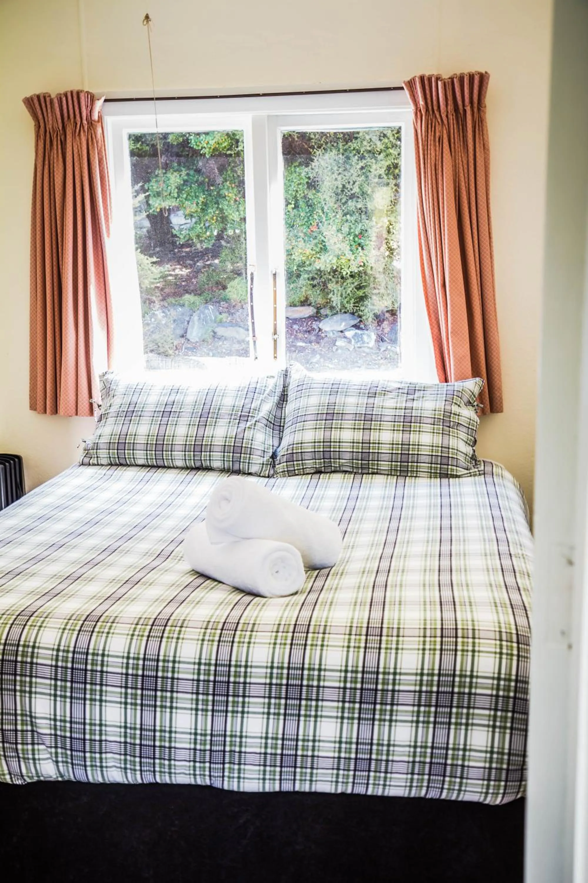 Bed in The Camp - Lake Hawea