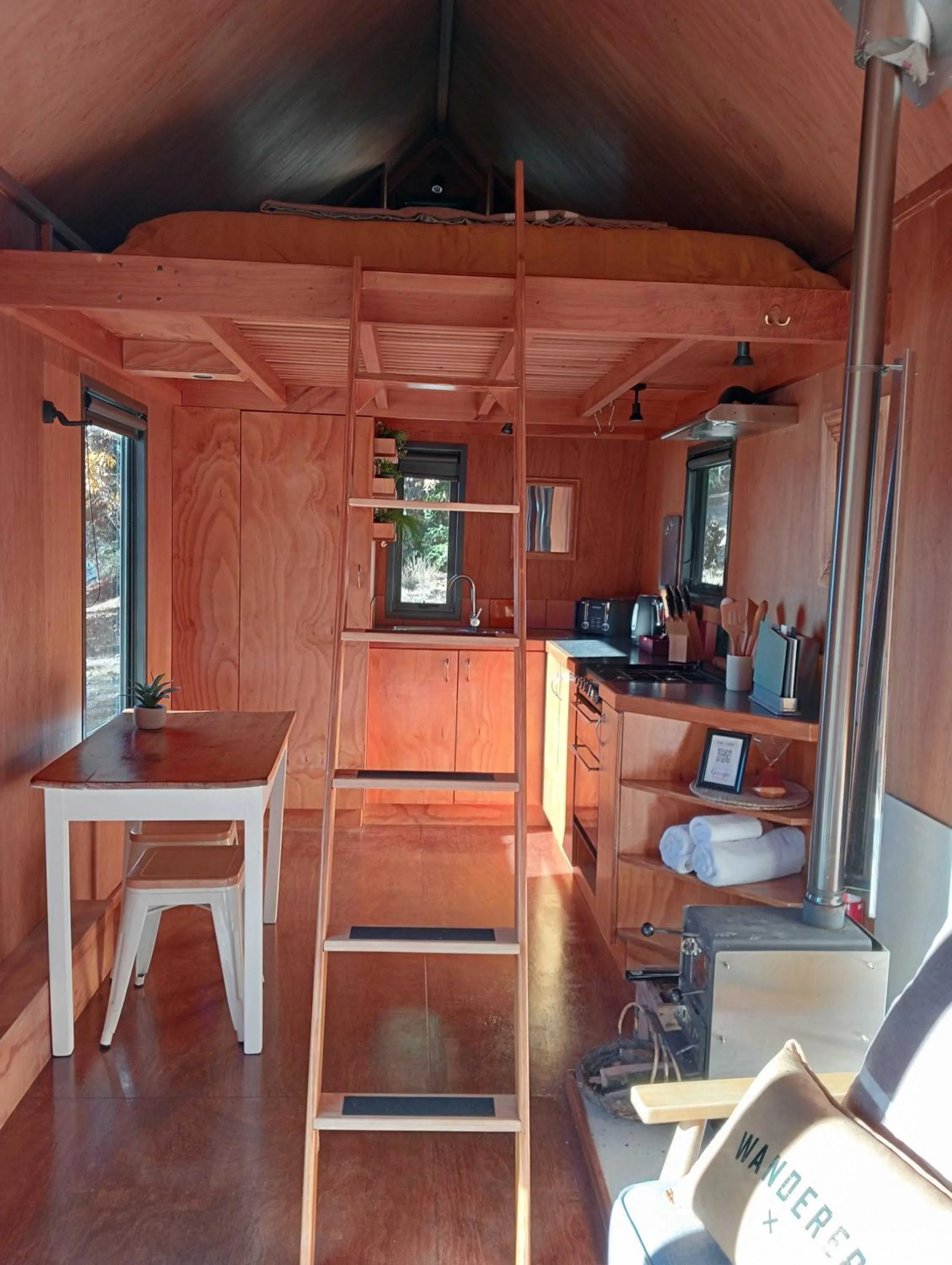 Tiny House in The Camp - Lake Hawea