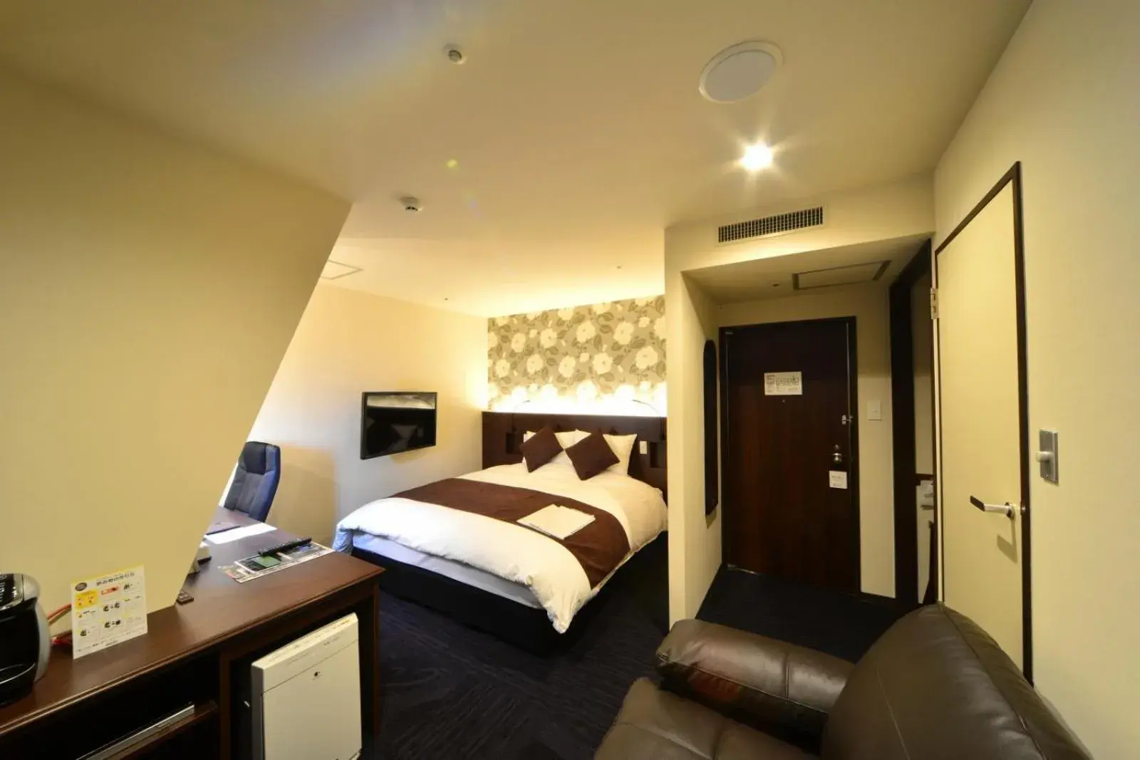 Deluxe King Room - Non-Smoking in Kushiro Century Castle Hotel Deluxe King Room - Non-Smoking in Kushiro Century Castle Hotel