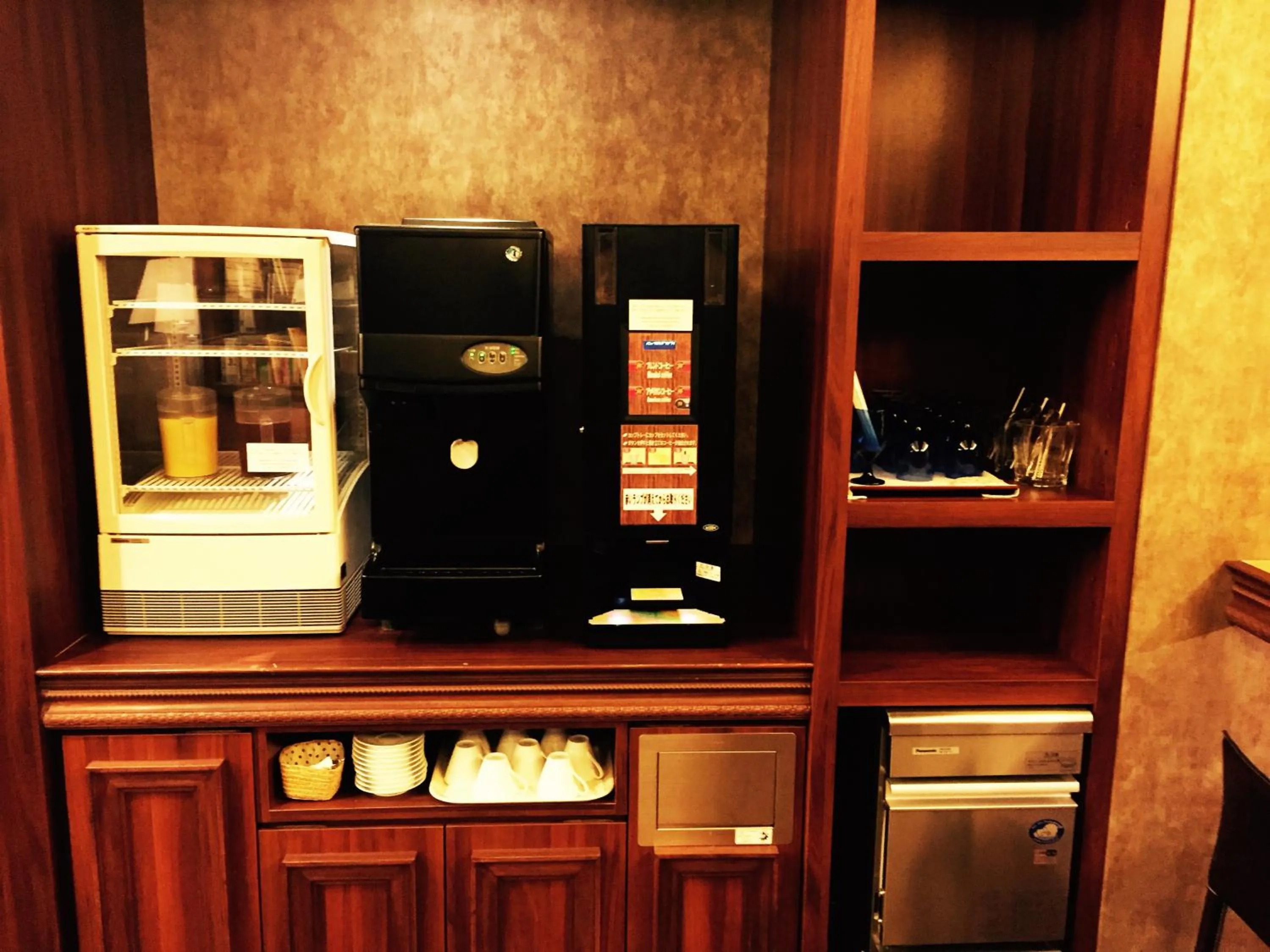 Coffee/tea facilities in Kushiro Century Castle Hotel