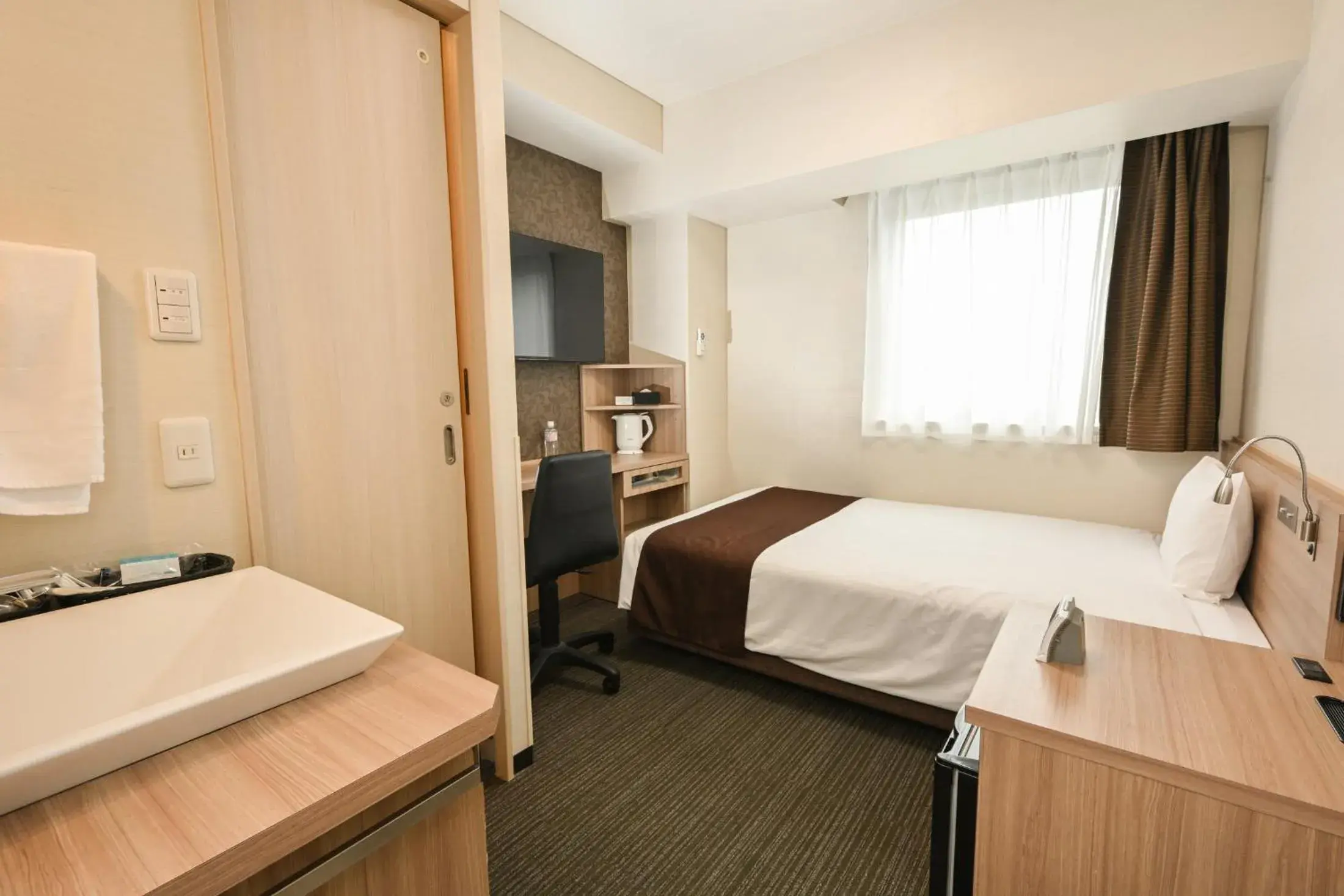 Photo of the whole room, Bed in Sanco Inn Grande Tokyo Hamamatsucho Photo of the whole room, Bed in Sanco Inn Grande Tokyo Hamamatsucho