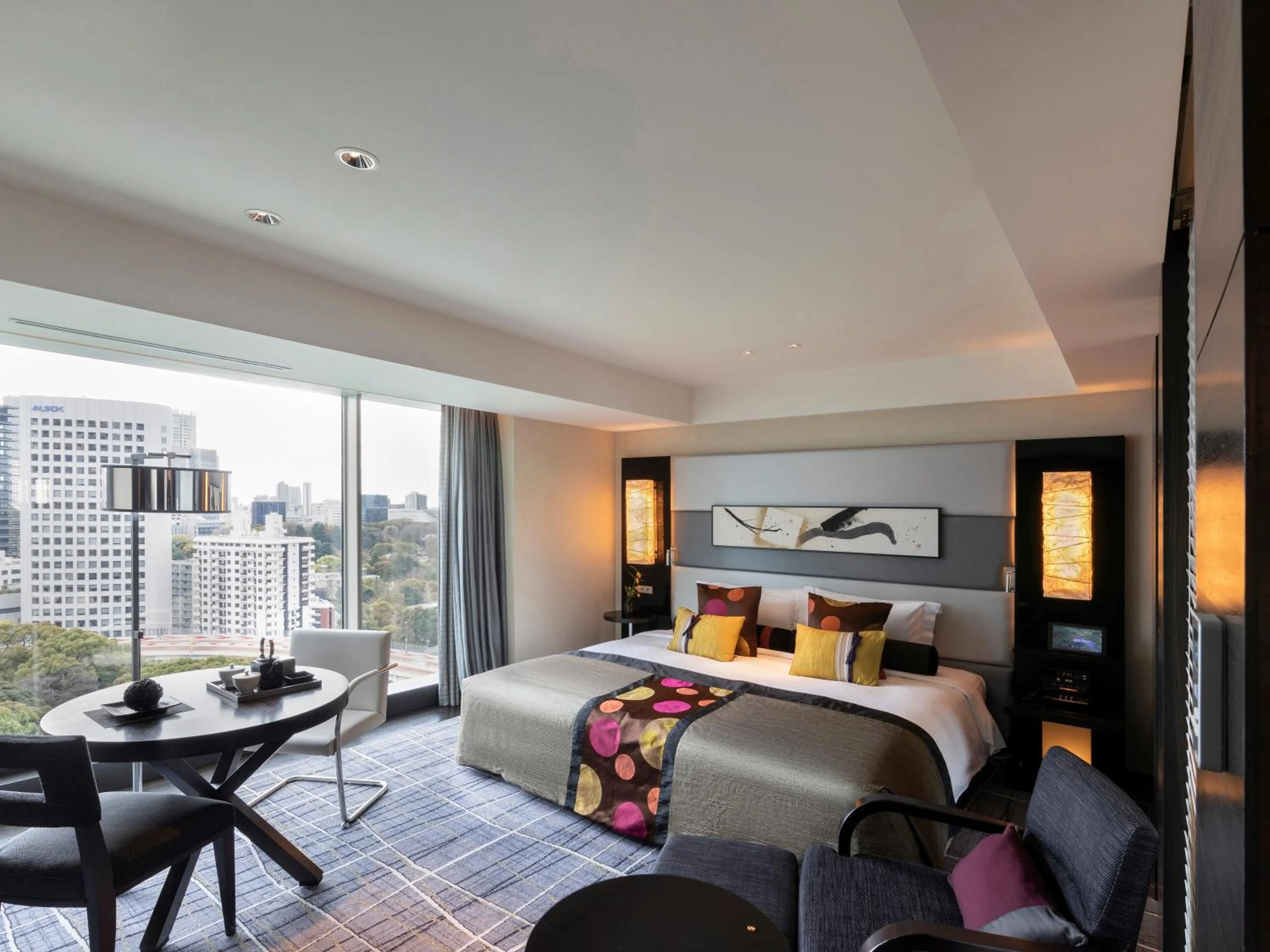 Bedroom, Bed in Hotel New Otani Tokyo EXECUTIVE HOUSE ZEN