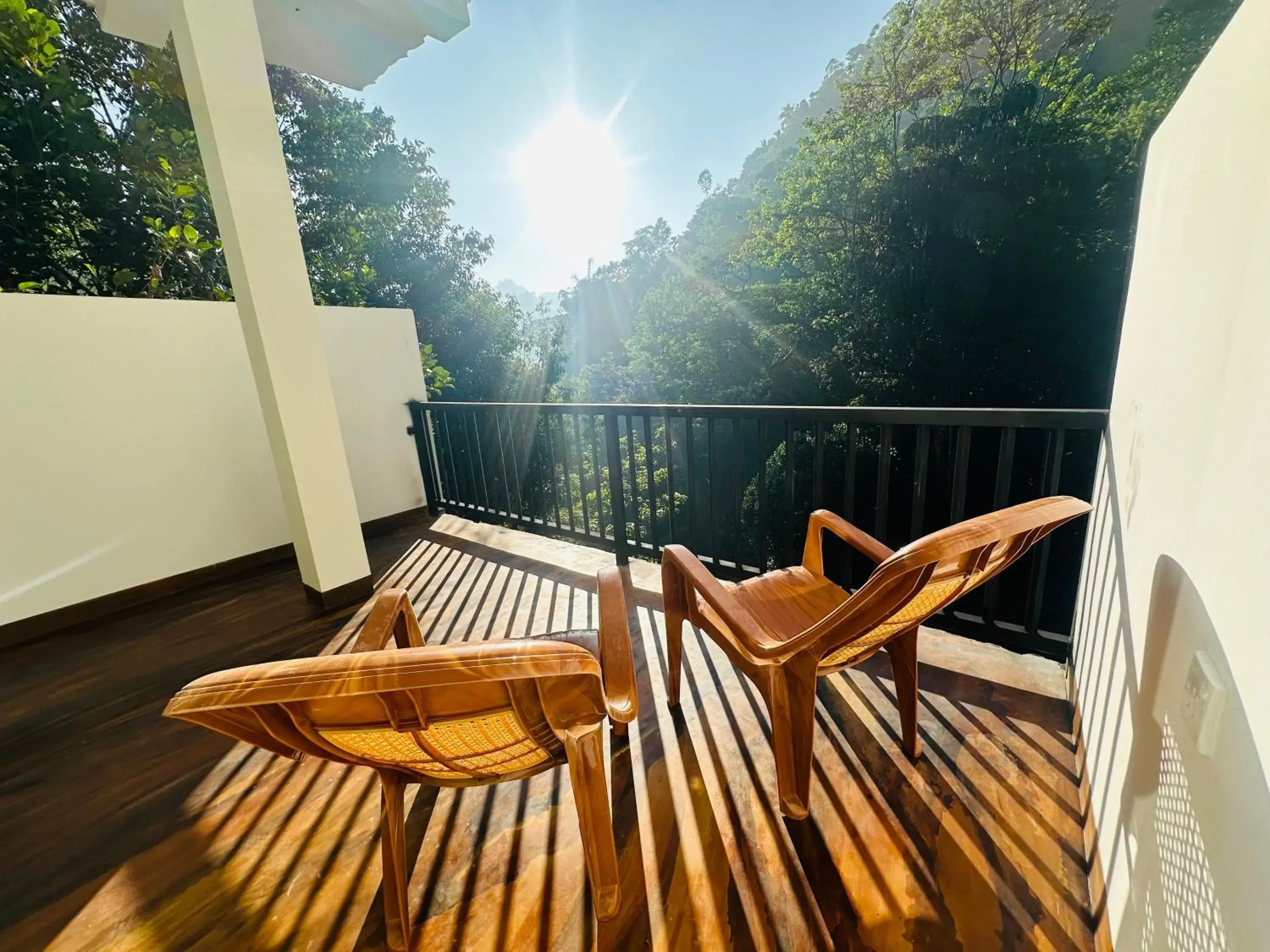Deluxe Double Room with Balcony in River Splendour Home Stay Deluxe Double Room with Balcony in River Splendour Home Stay