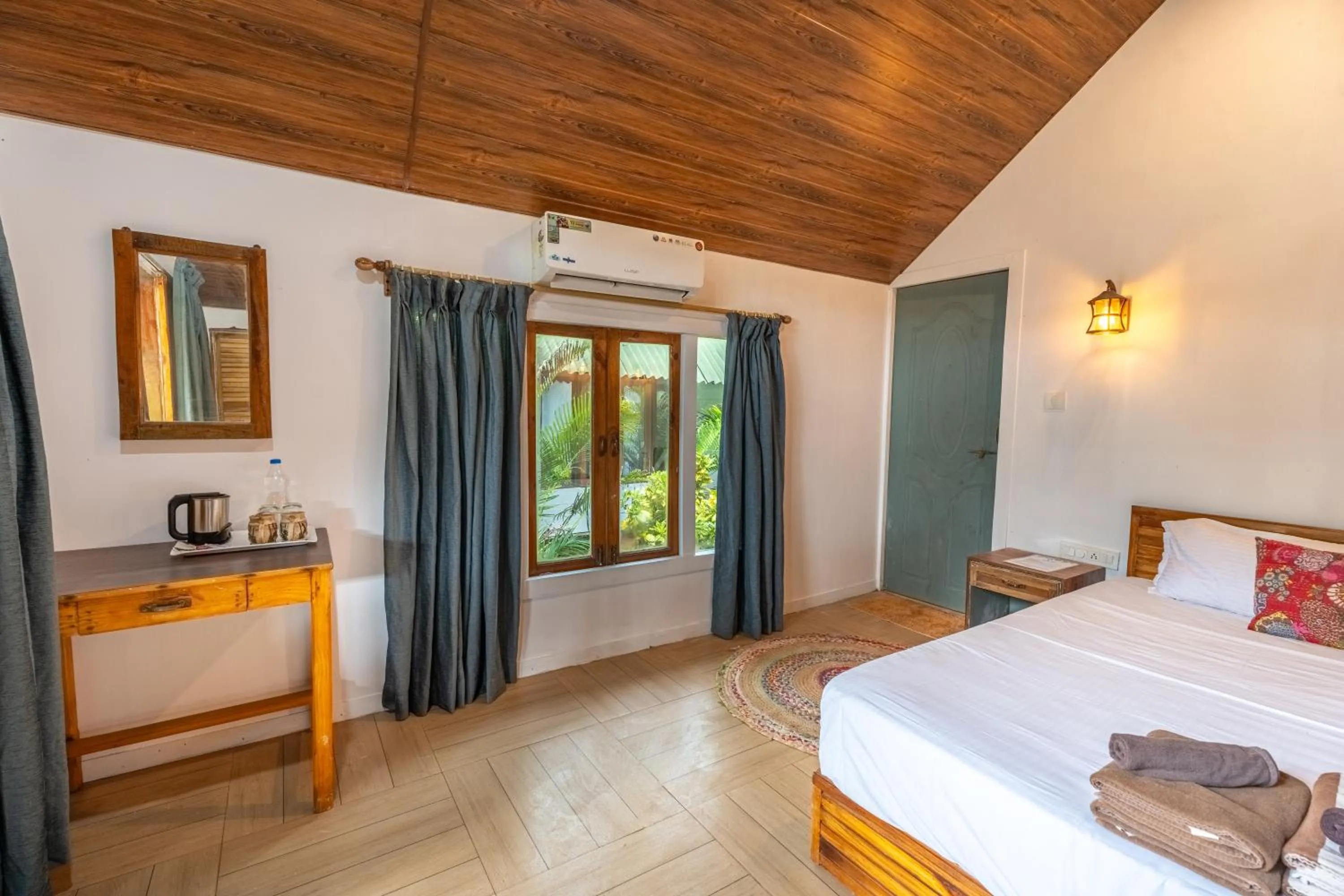 Bedroom, Bed in Simrose