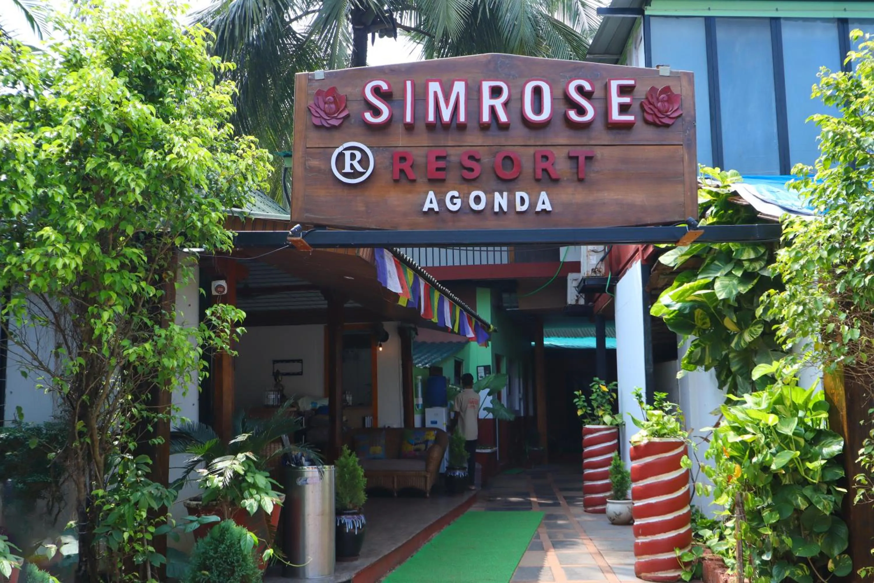 Property logo or sign in Simrose