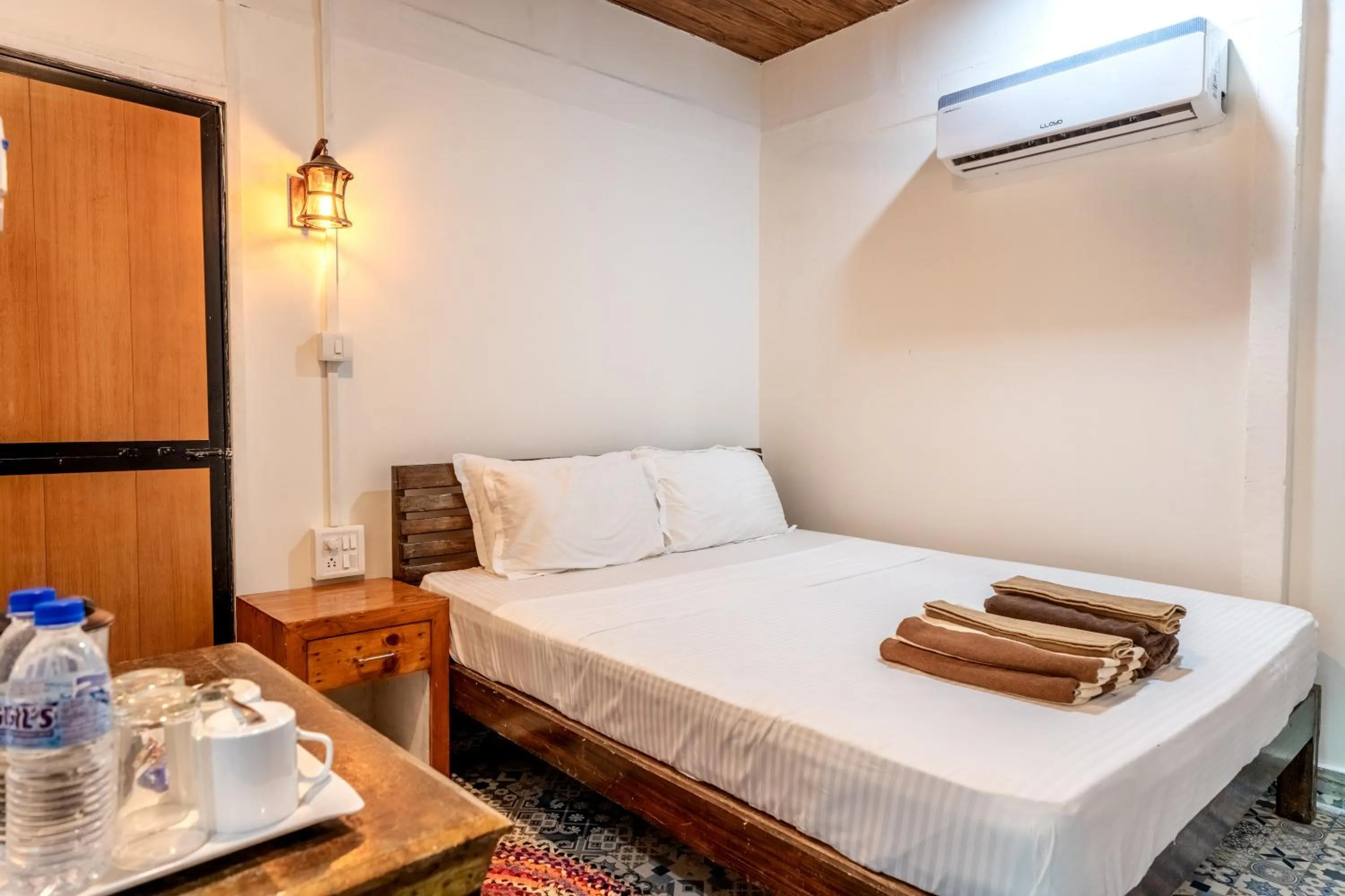 Bedroom, Bed in Simrose