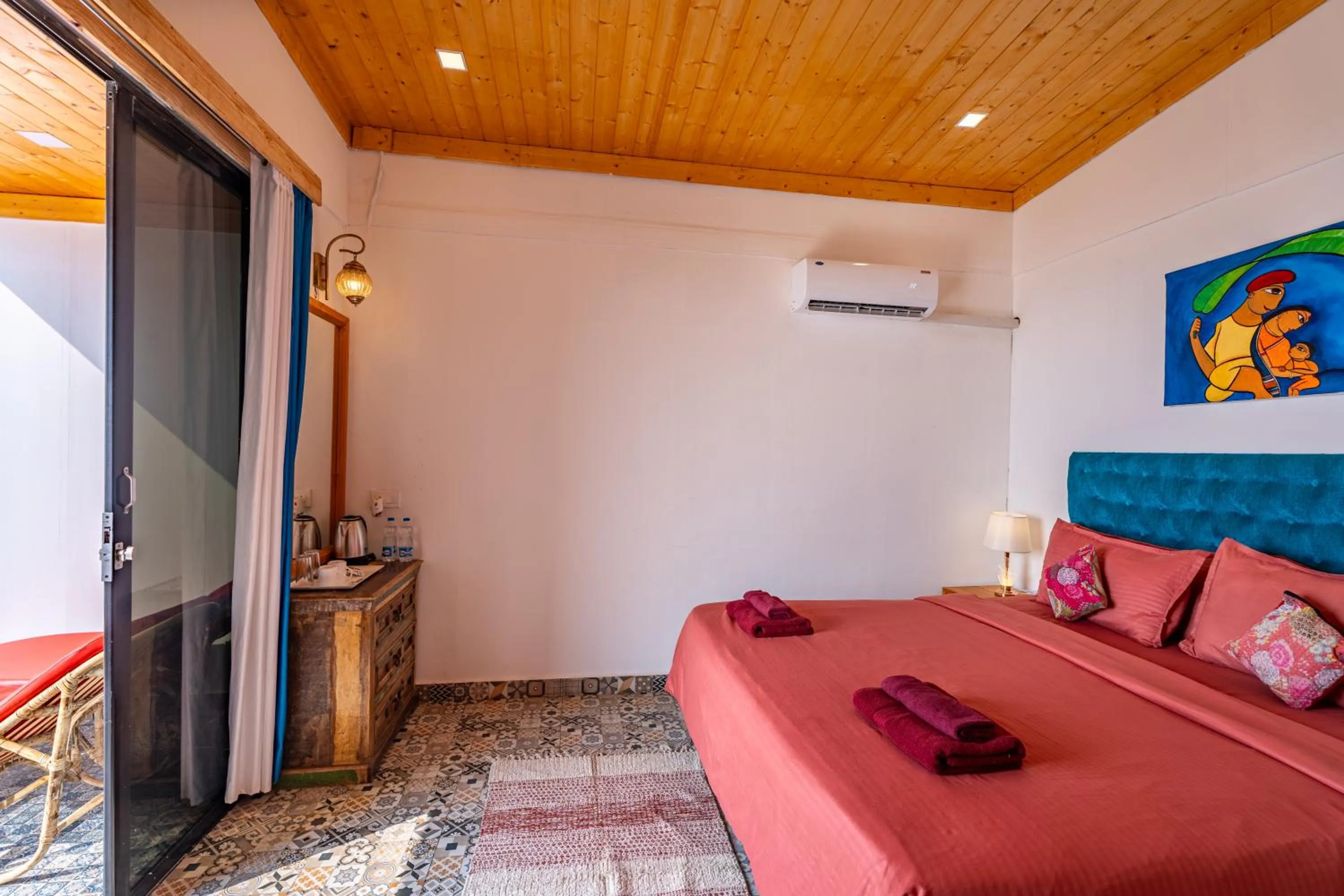 Bedroom, Bed in Simrose