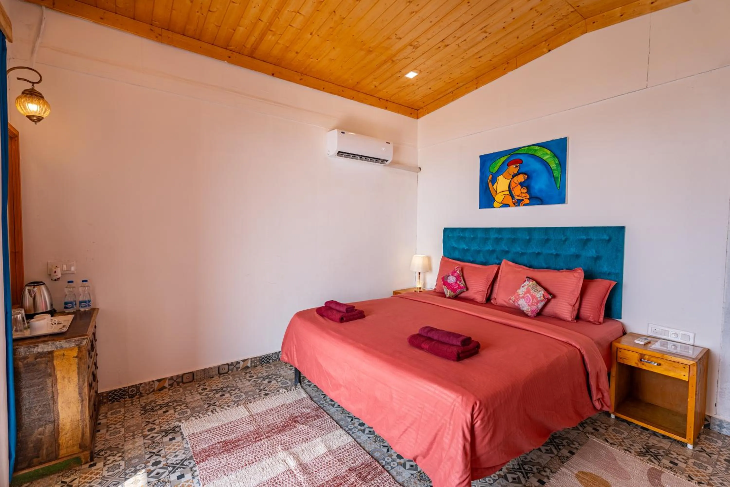 Bedroom, Bed in Simrose