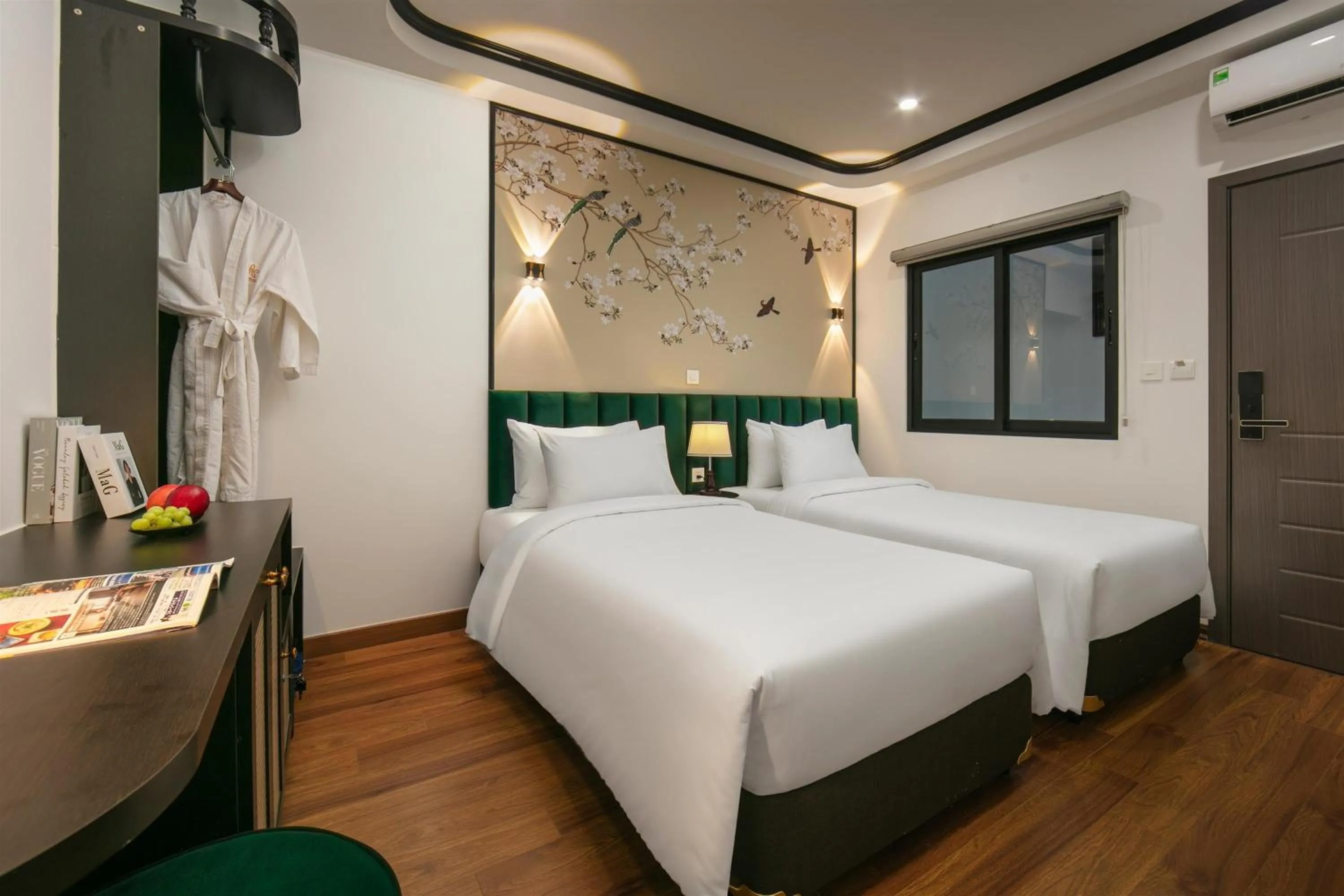 Deluxe Twin Room in Hanoi Grandeur Hotel & Spa