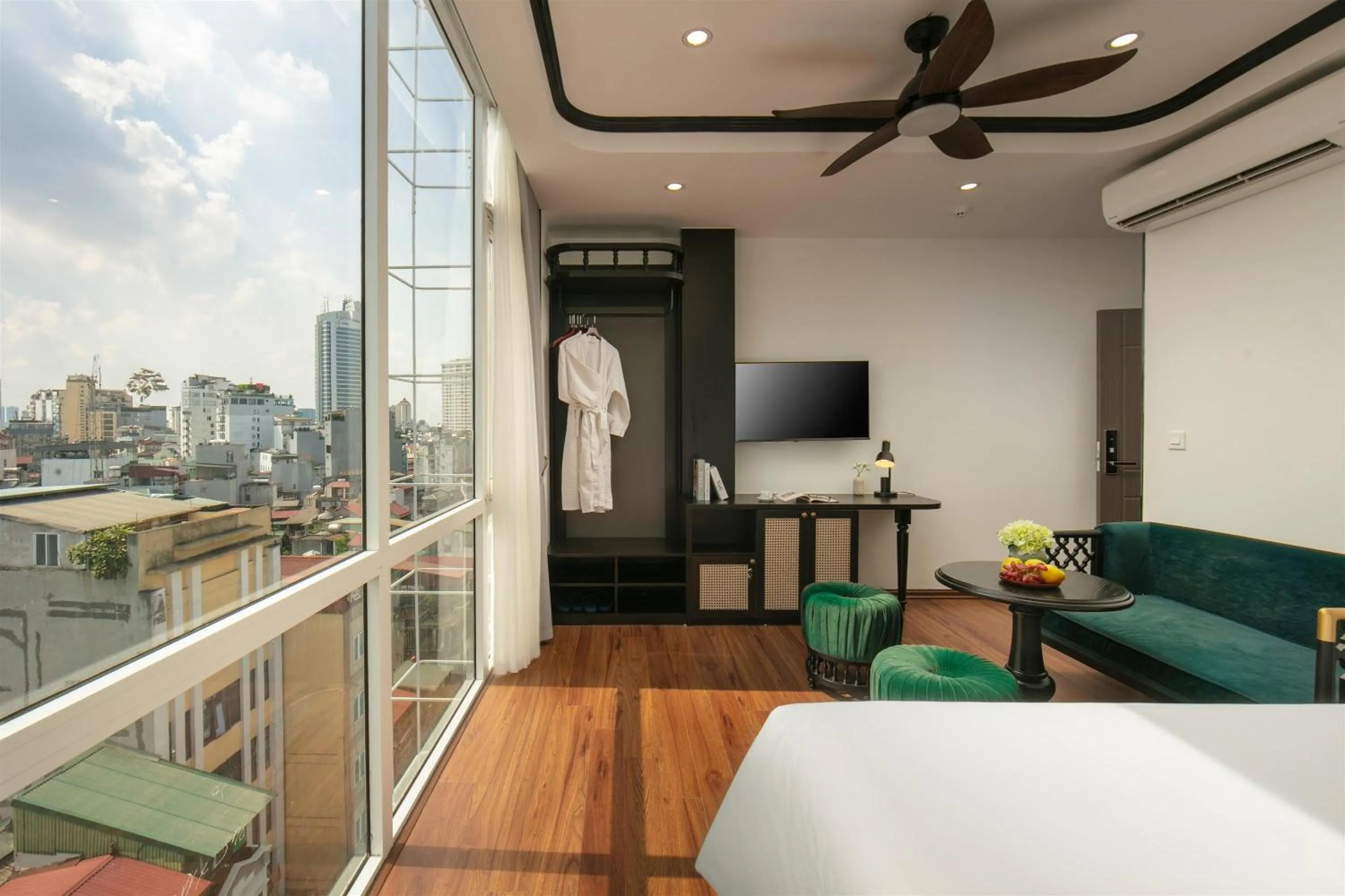 Suite with City View in Hanoi Grandeur Hotel & Spa