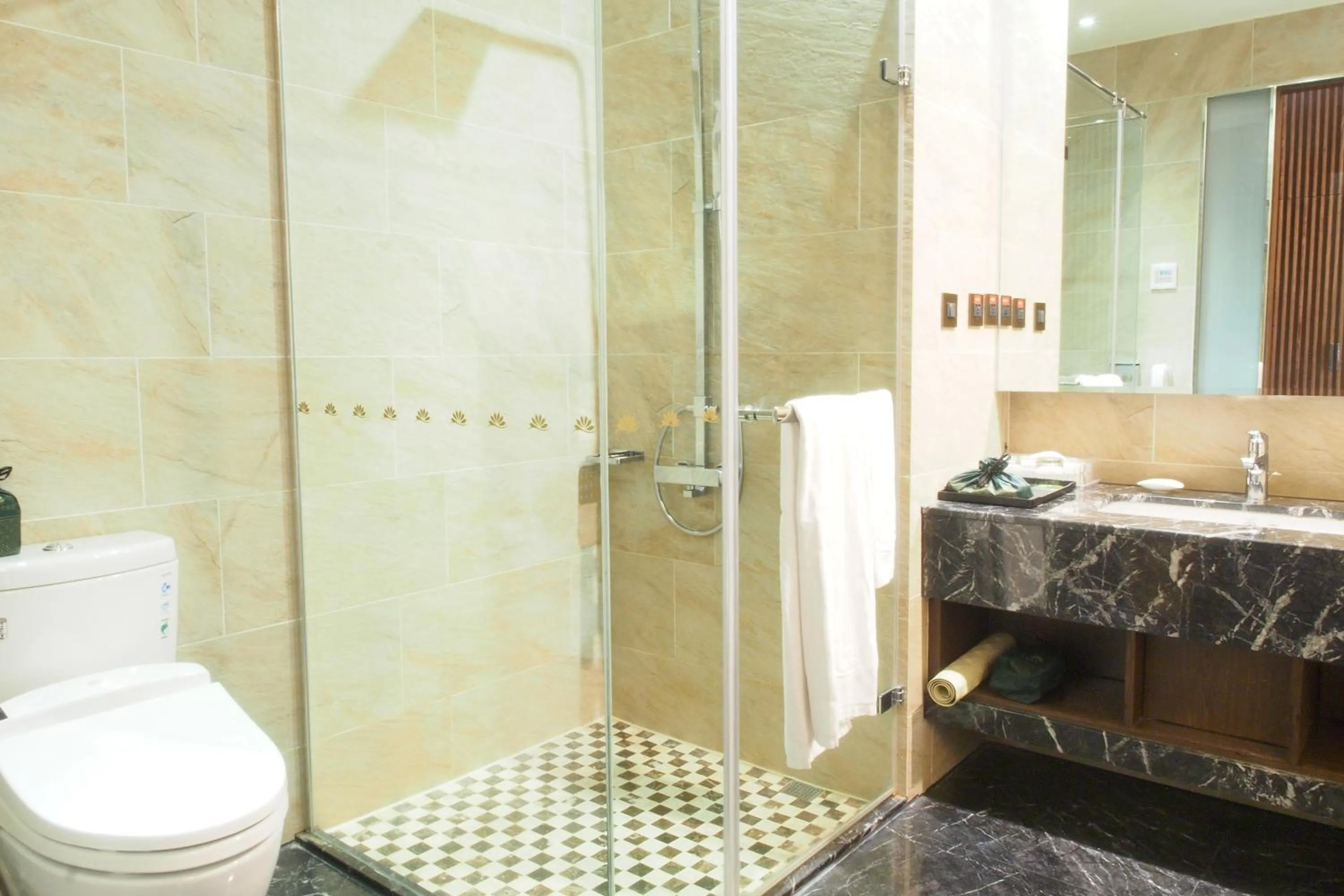 Shower in Fuli Hot Spring Resort