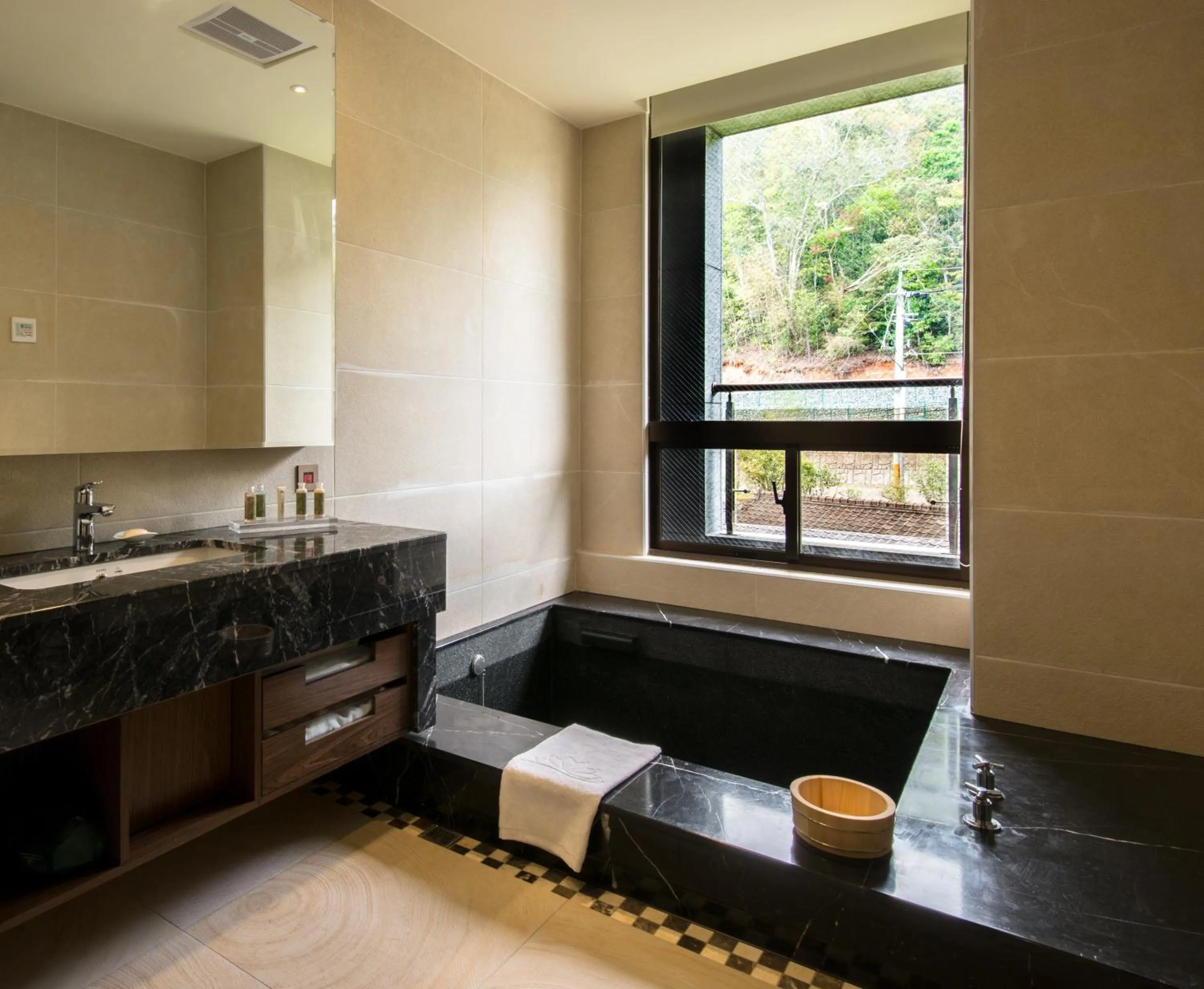 Bathroom in Fuli Hot Spring Resort