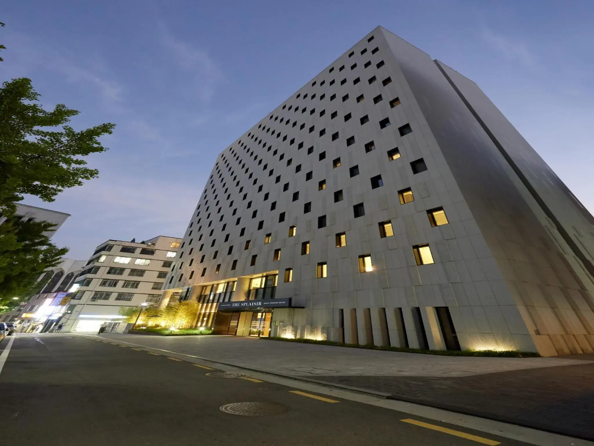 Facade/entrance in Sotetsu Hotels The Splaisir Seoul Myeongdong Facade/entrance in Sotetsu Hotels The Splaisir Seoul Myeongdong