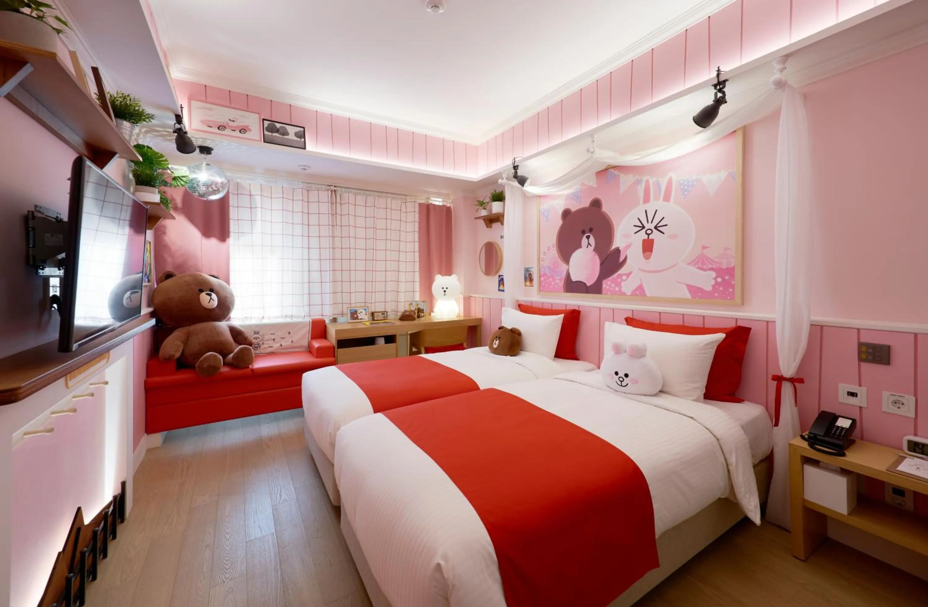 Bedroom, Bed in Sotetsu Hotels The Splaisir Seoul Myeongdong