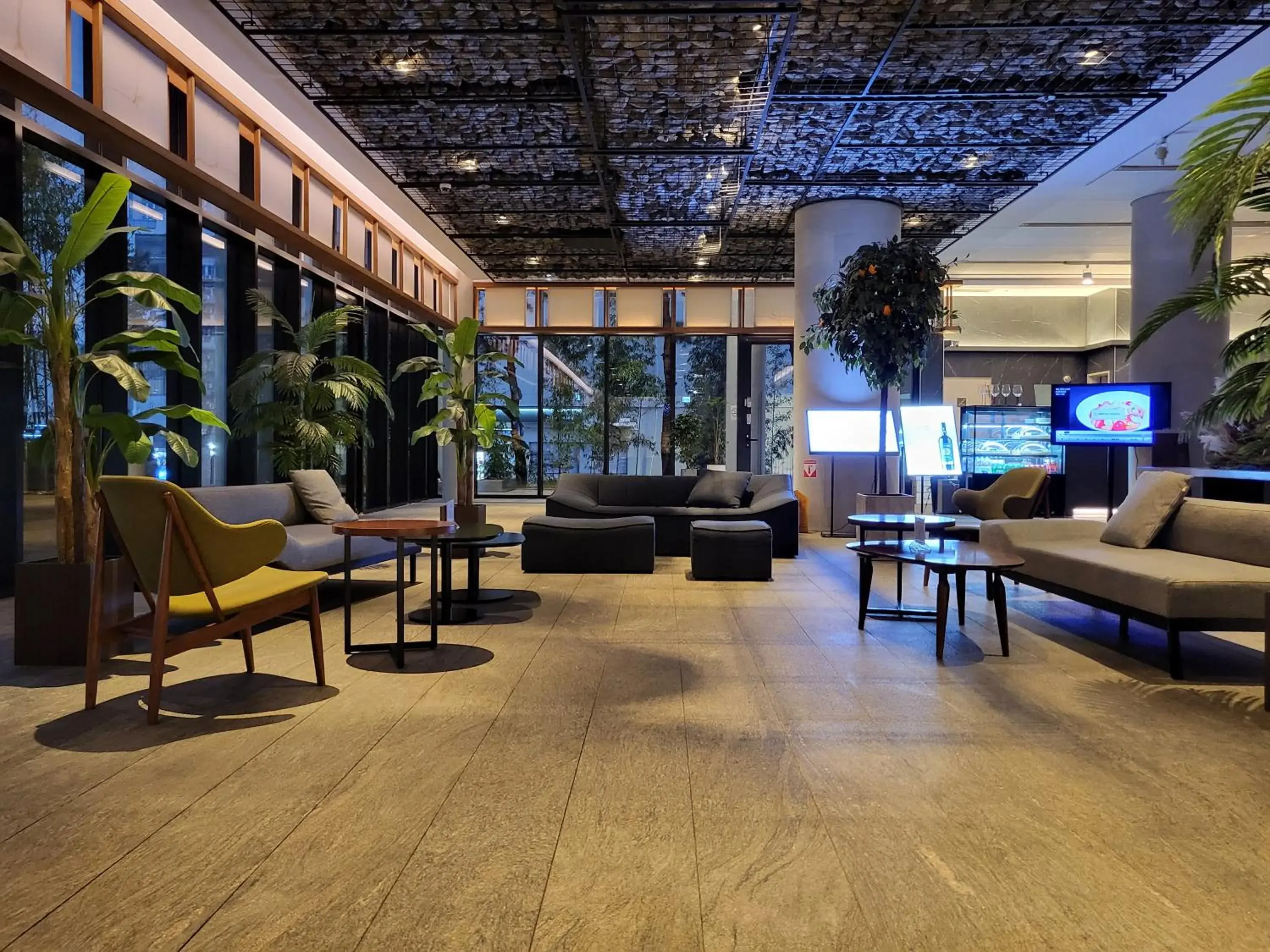 Lobby or reception in Sotetsu Hotels The Splaisir Seoul Myeongdong Lobby or reception in Sotetsu Hotels The Splaisir Seoul Myeongdong