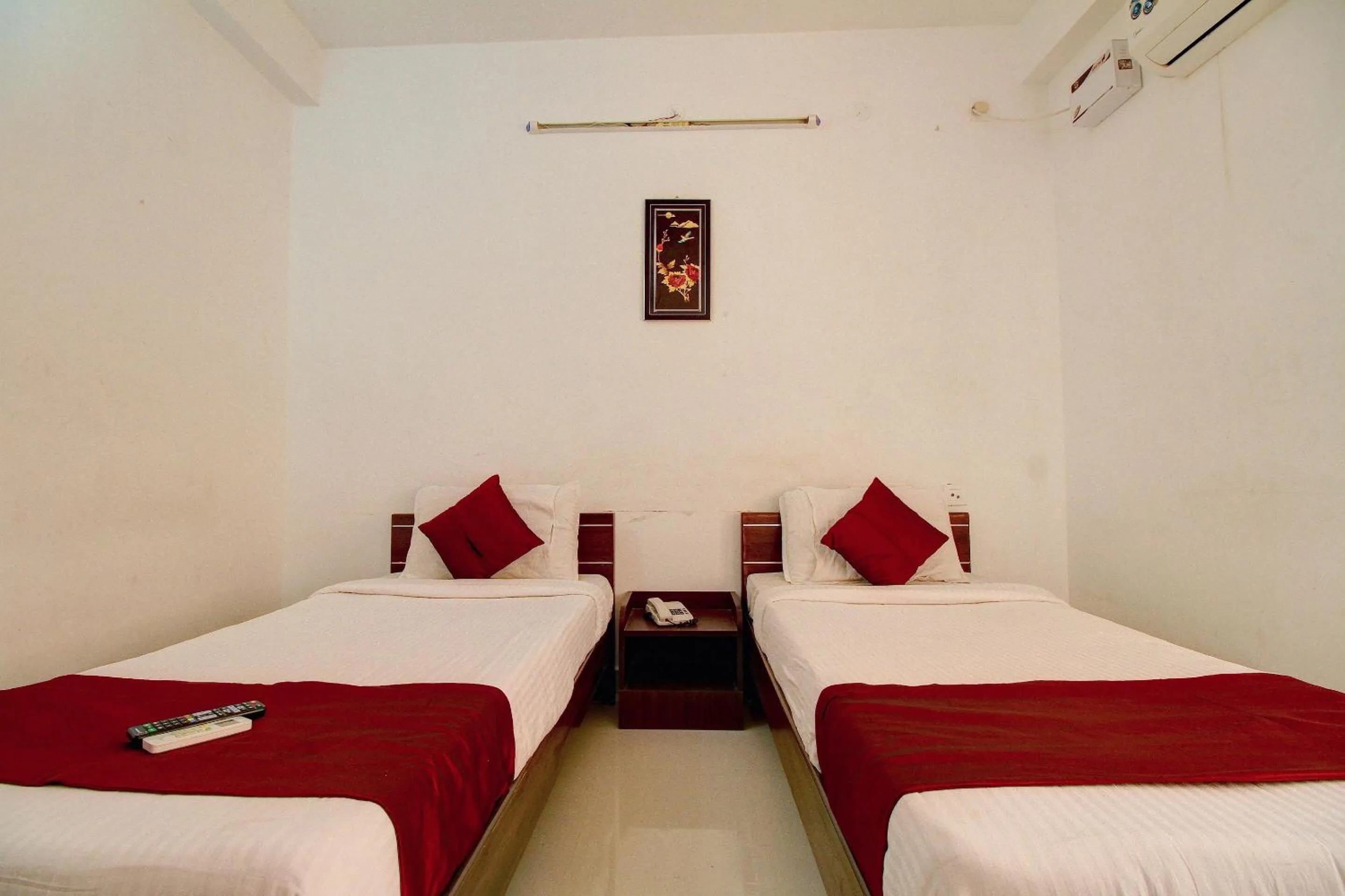 Bedroom, Bed in Hotel O The Mangrove Wood Residency