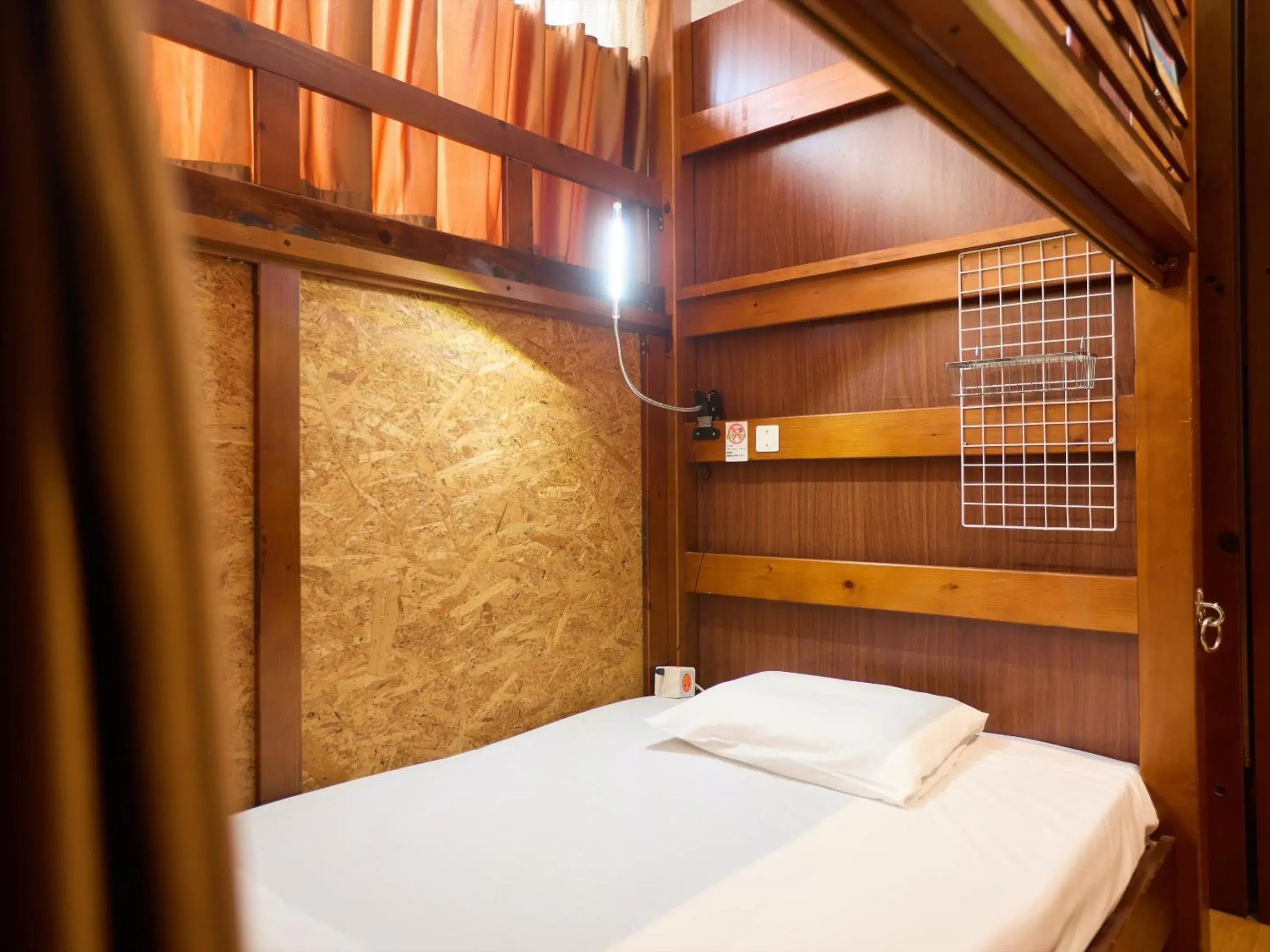 Single Bed in Female Dormitory Room in Guest House Grand Naha Single Bed in Female Dormitory Room in Guest House Grand Naha