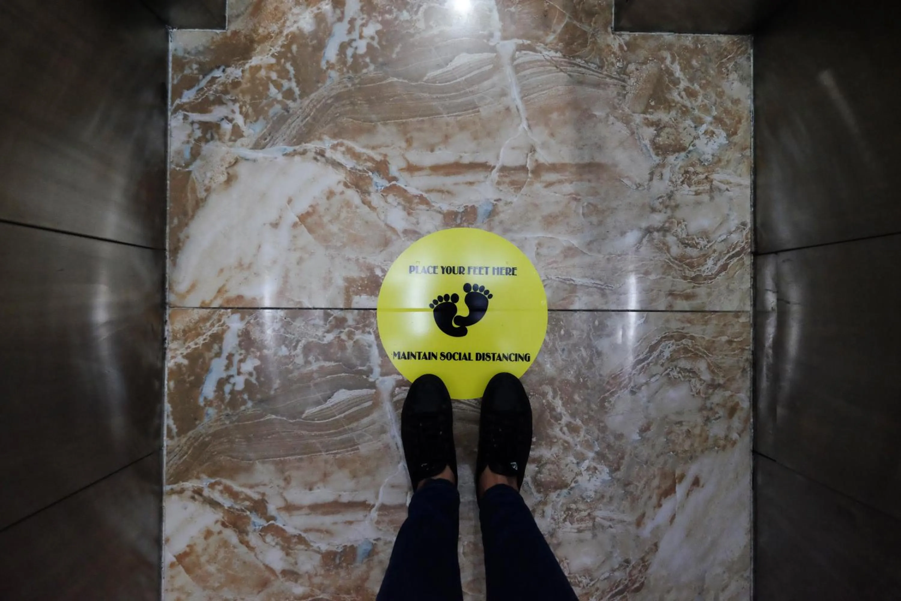 Logo/Certificate/Sign in Oriental Zen Suites