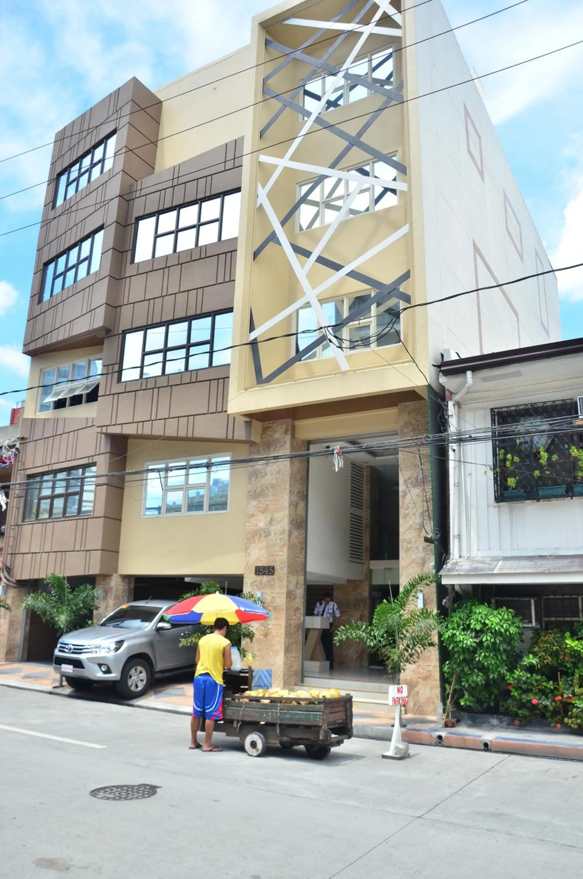 Facade/entrance in Oriental Zen Suites