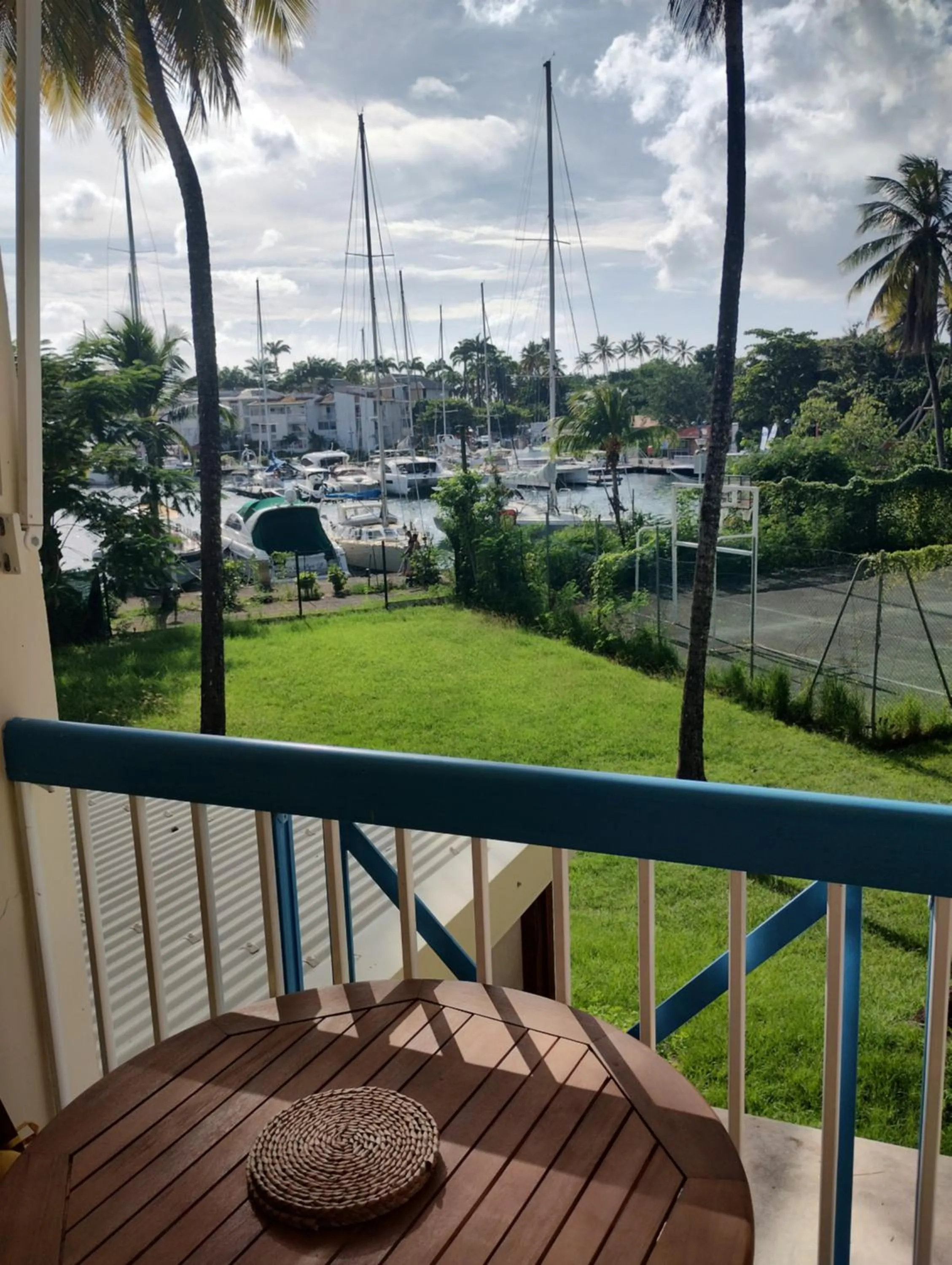 Charmant T1 avec vue sur la marina