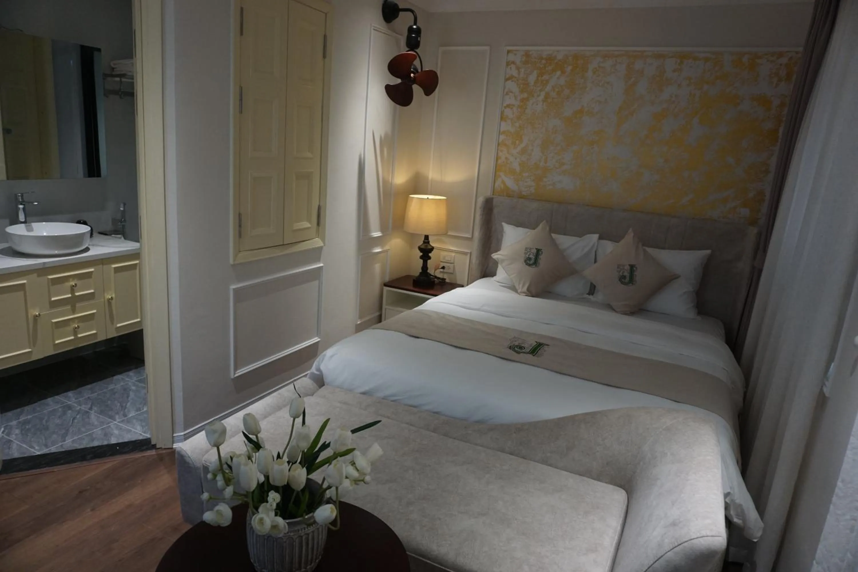 Bedroom, Bed in Jade Boutique Hotel