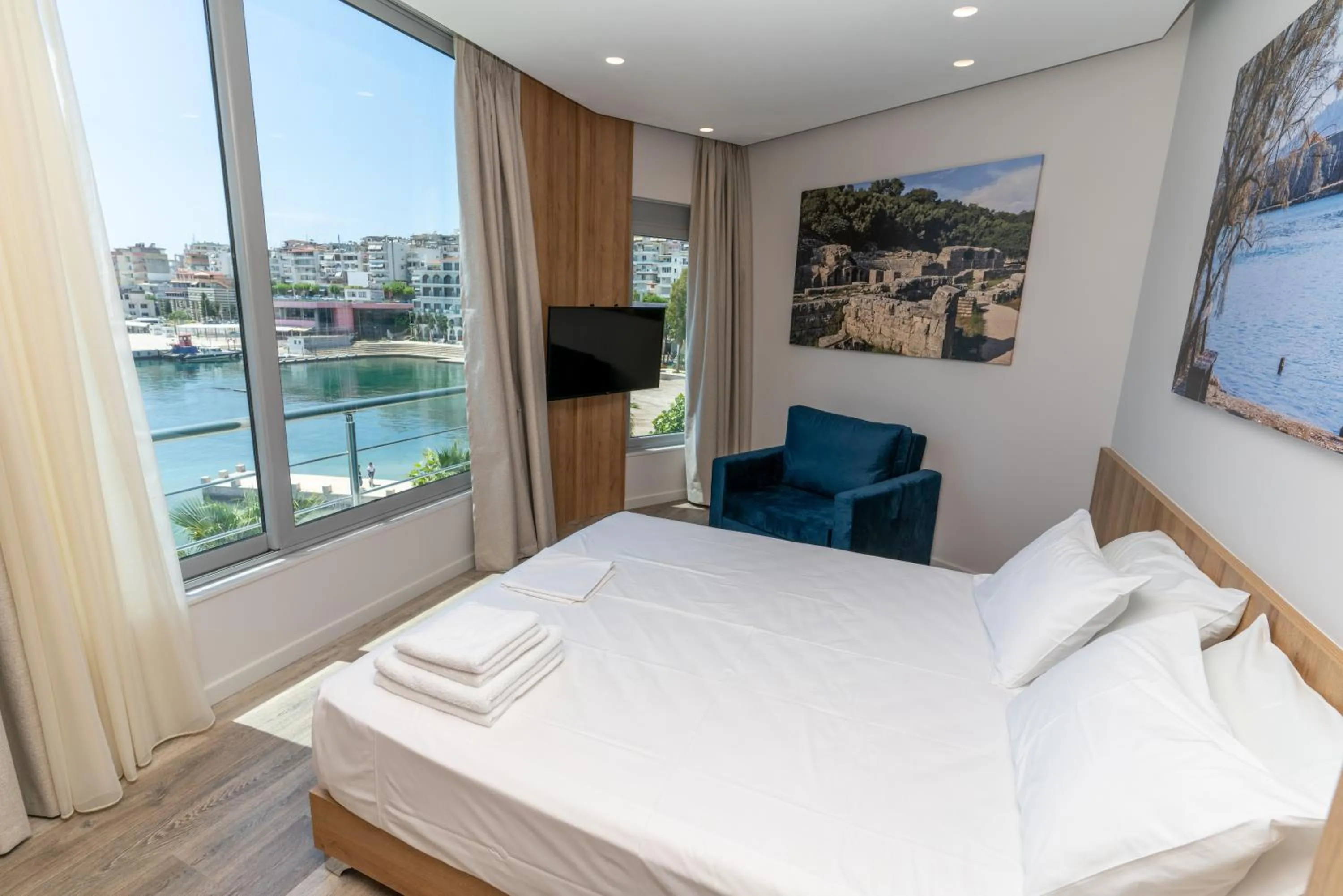 Bed in Titania Hotel