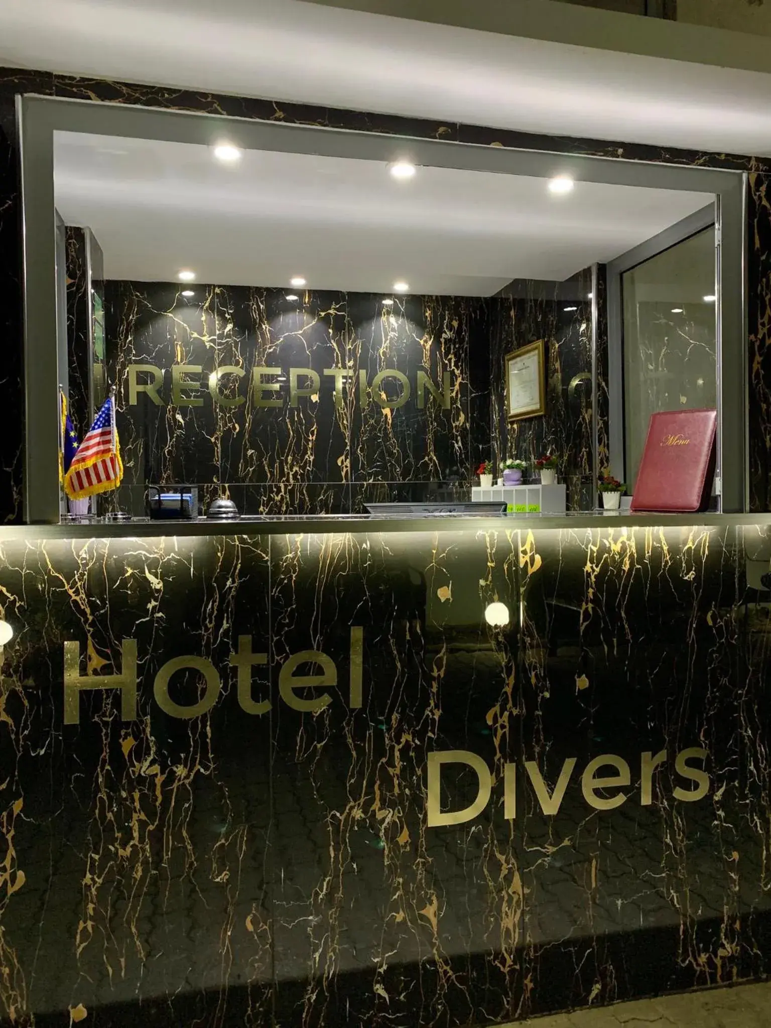 Lobby or reception in Hotel Divers Lobby or reception in Hotel Divers