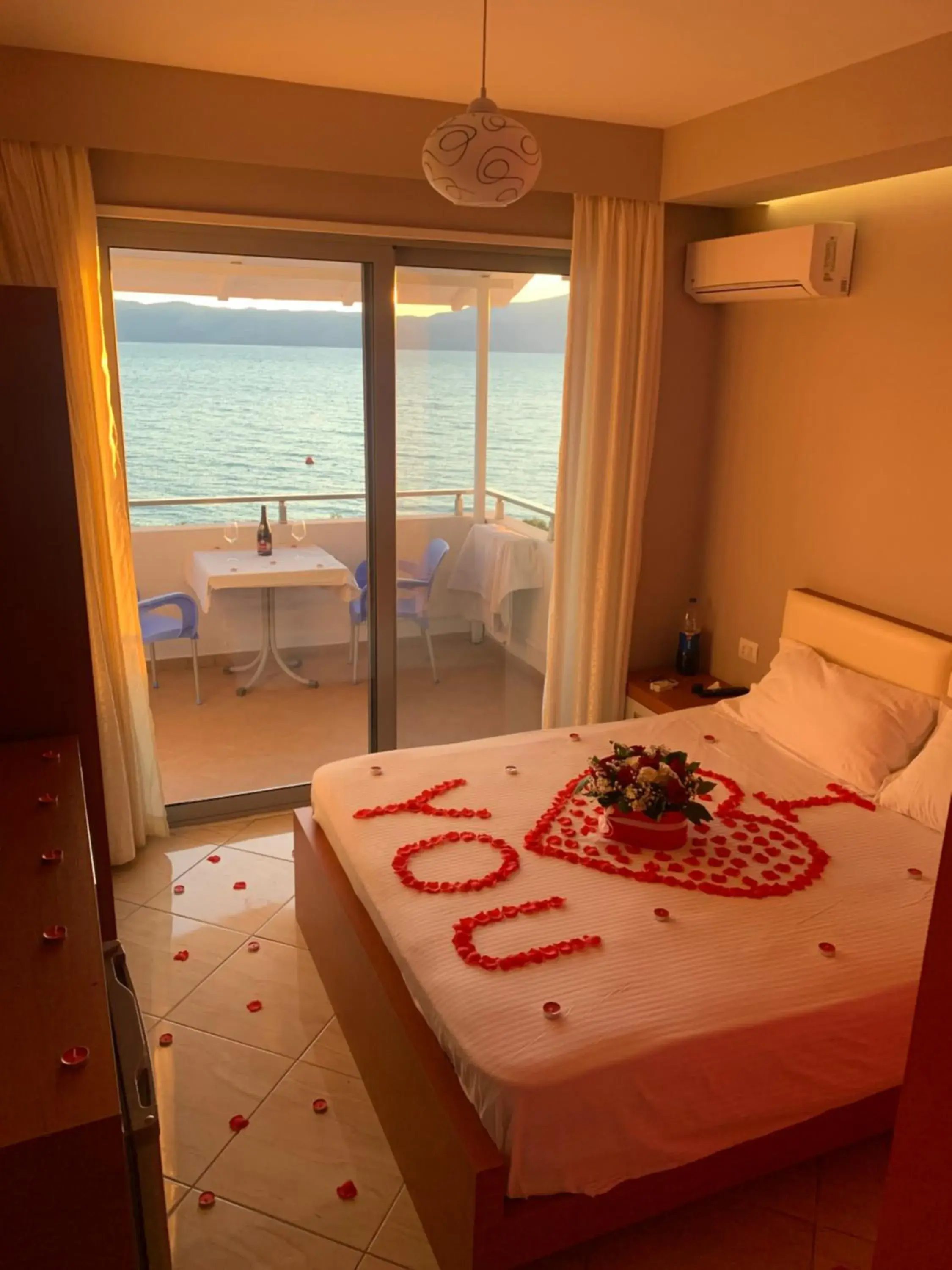 Photo of the whole room in Hotel Divers Photo of the whole room in Hotel Divers