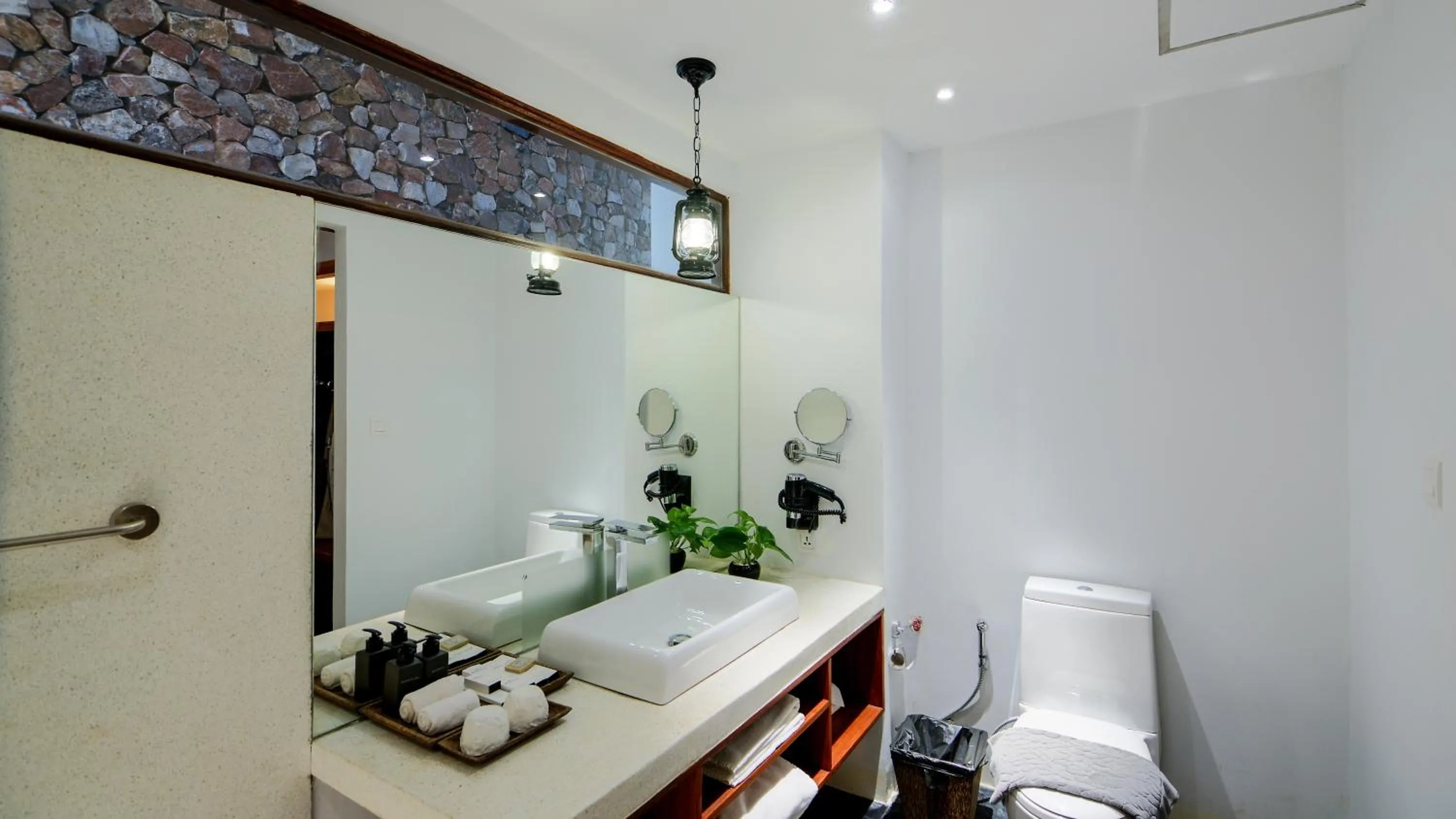 Bathroom in King Rock Boutique Hotel