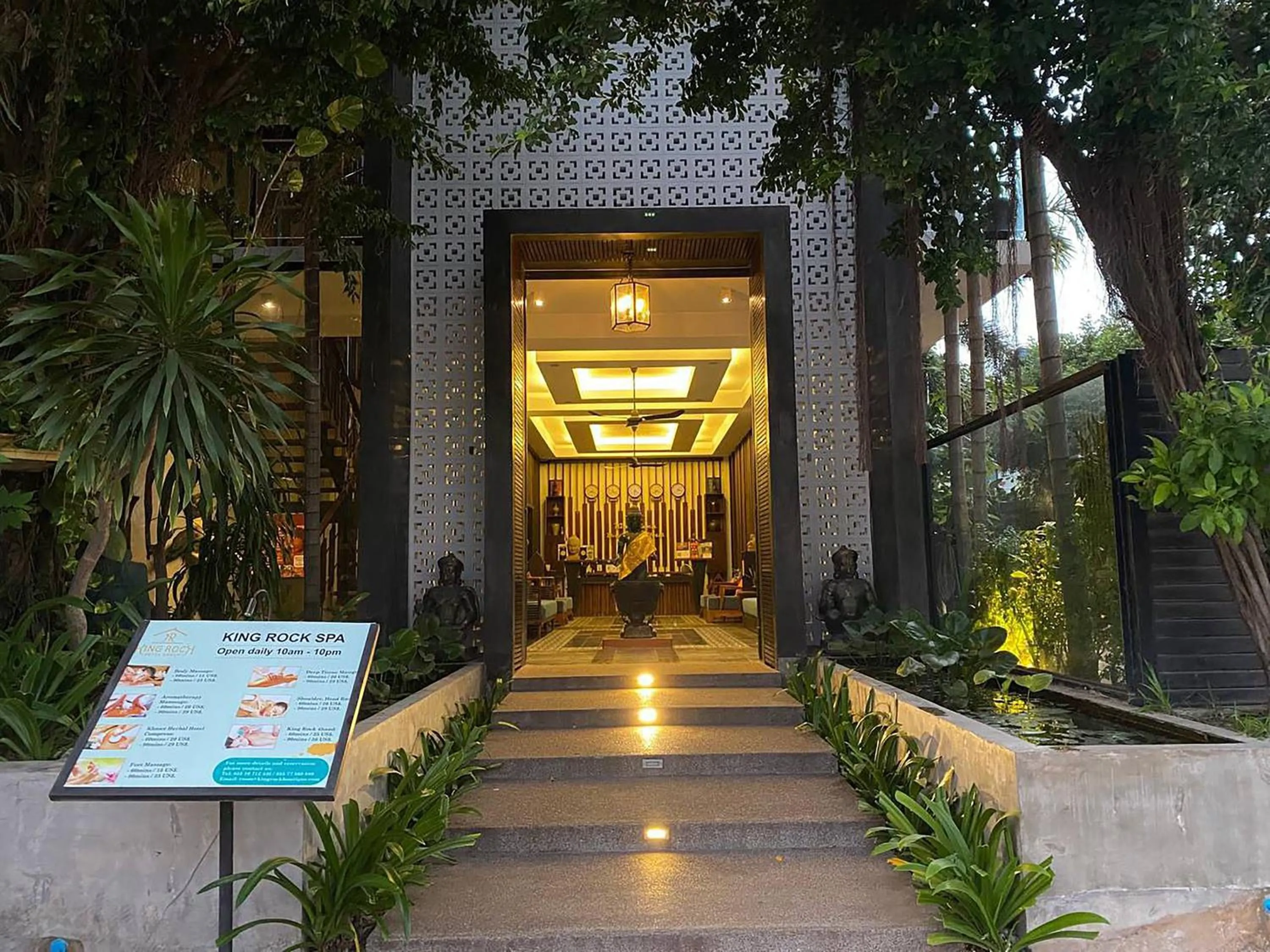 Facade/entrance in King Rock Boutique Hotel