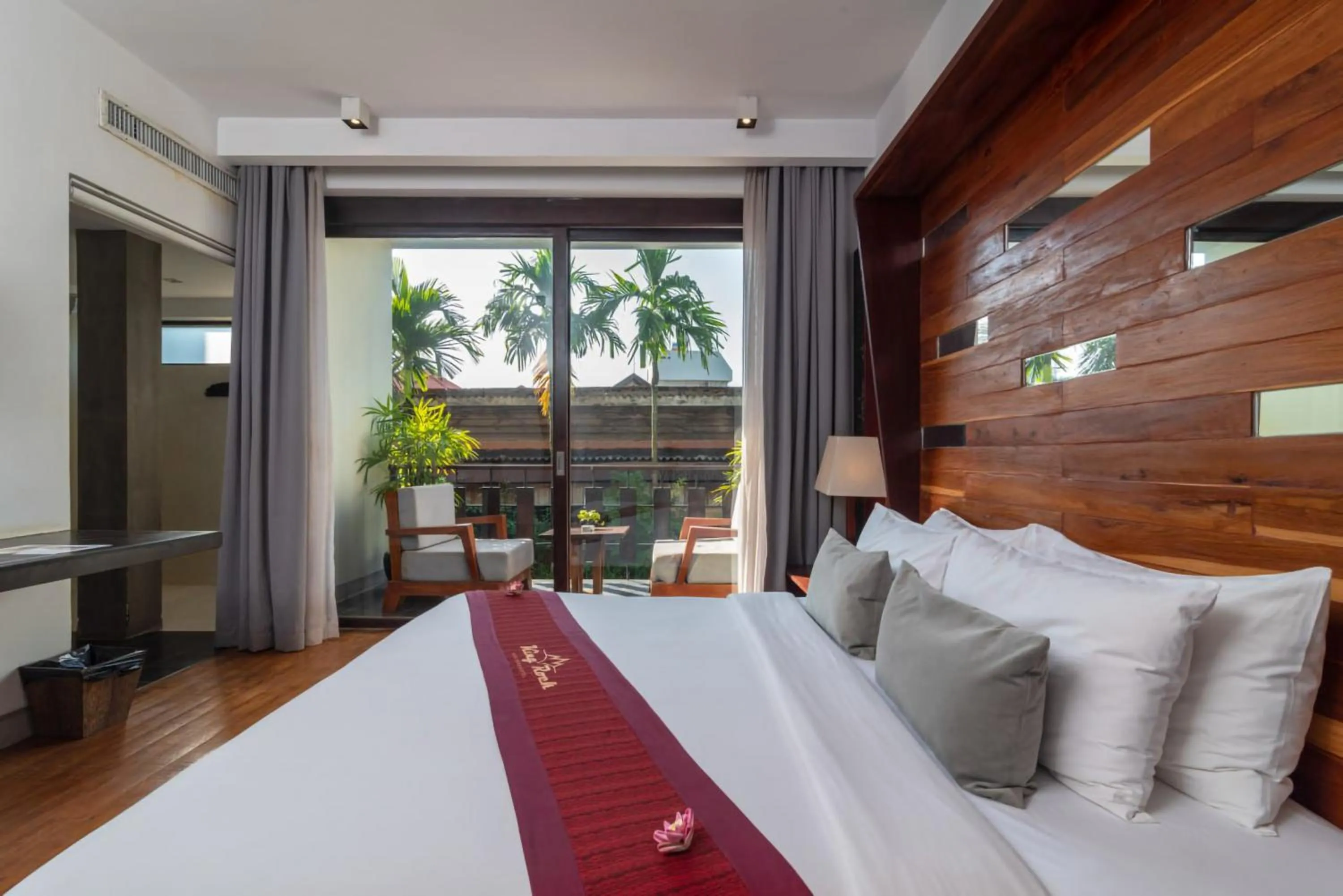 Balcony/Terrace, Bed in King Rock Boutique Hotel