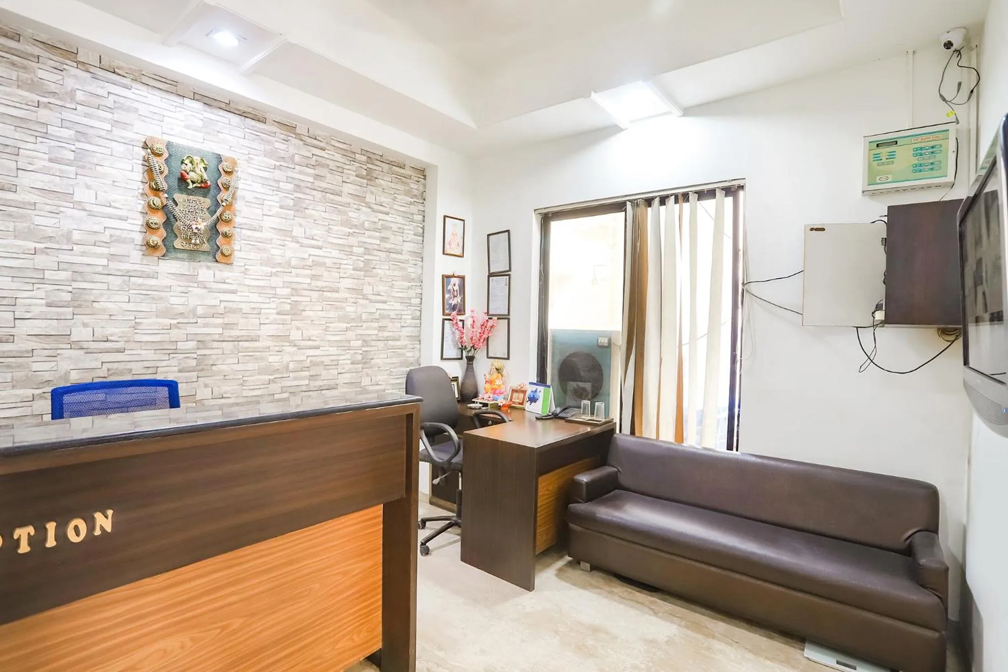 Lobby or reception in FabHotel Archanil Apartment - Sitanagar Cricket Ground