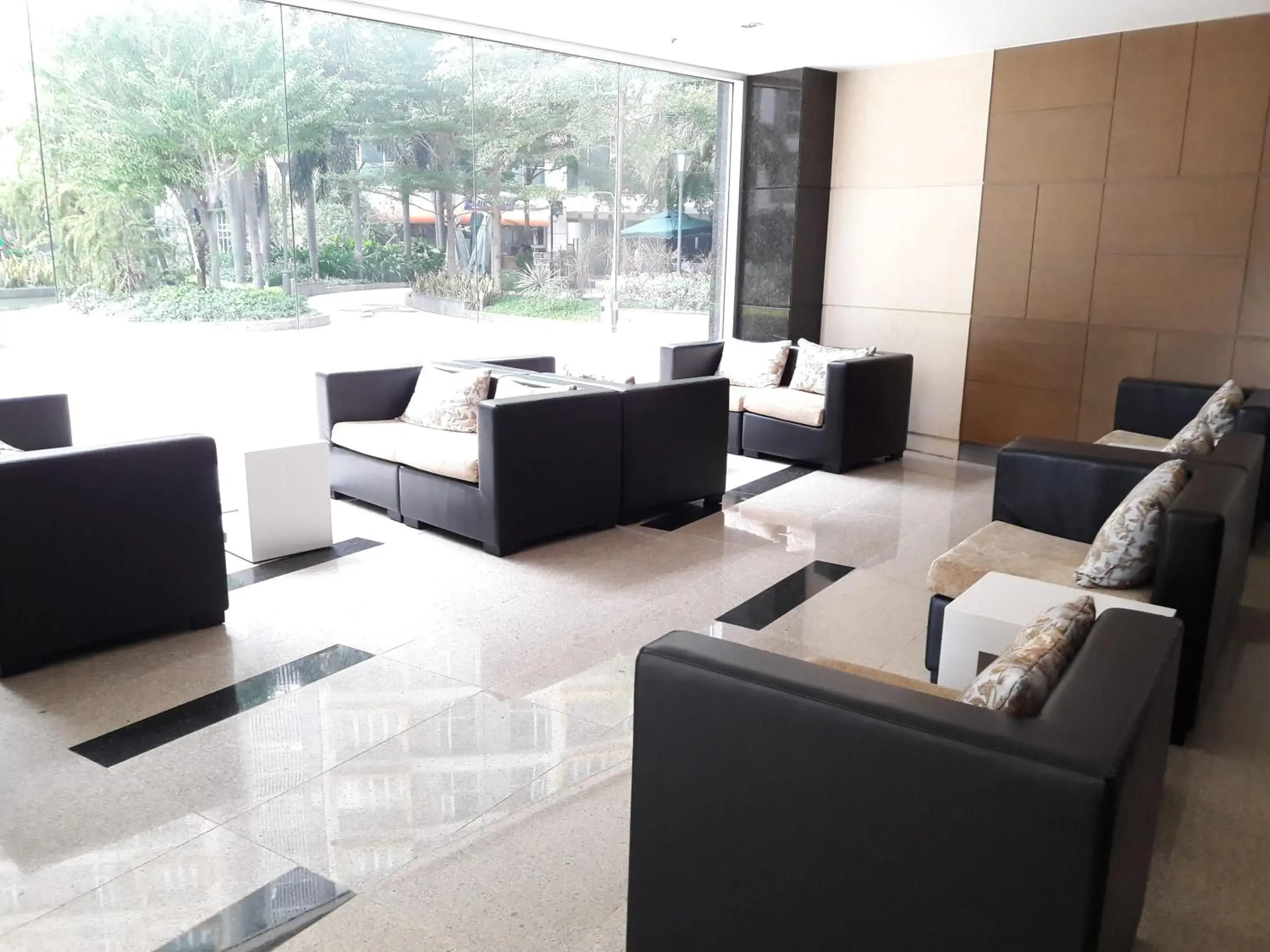 Lobby or reception in Bluesky Serviced Apartment Airport Plaza Lobby or reception in Bluesky Serviced Apartment Airport Plaza