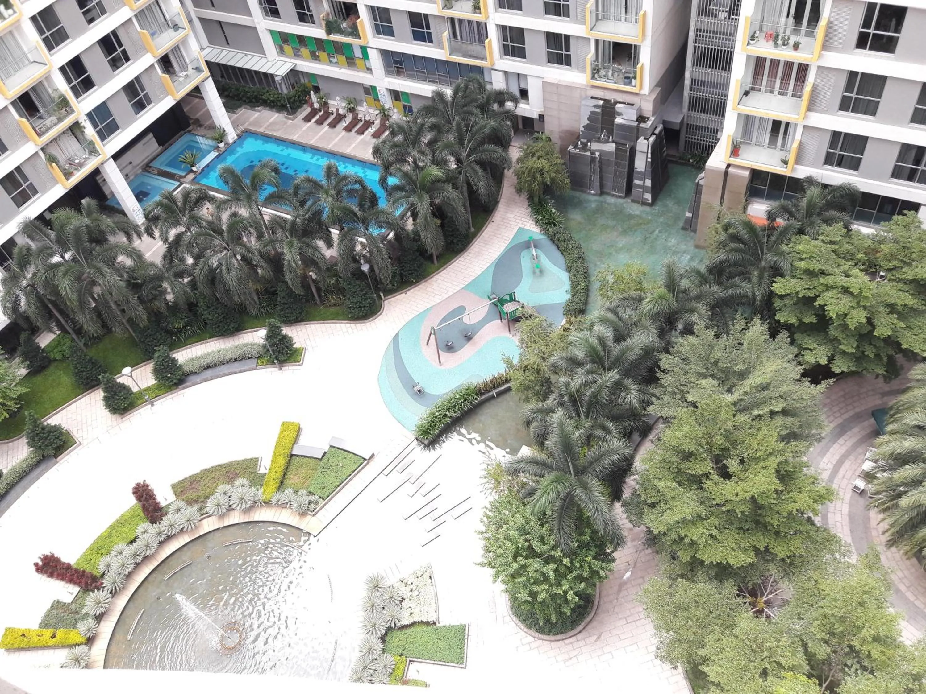 Garden in Bluesky Serviced Apartment Airport Plaza