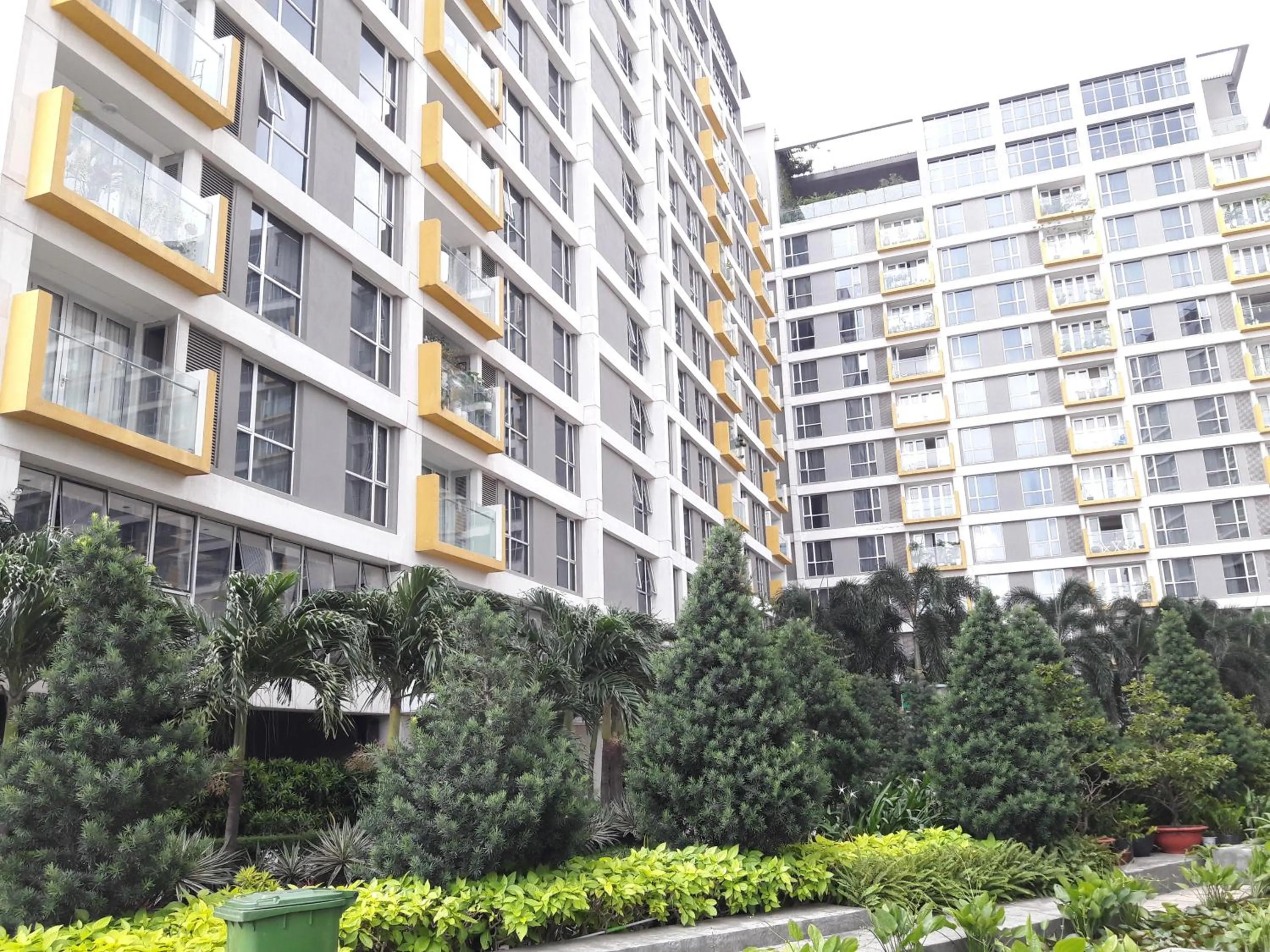 Garden in Bluesky Serviced Apartment Airport Plaza