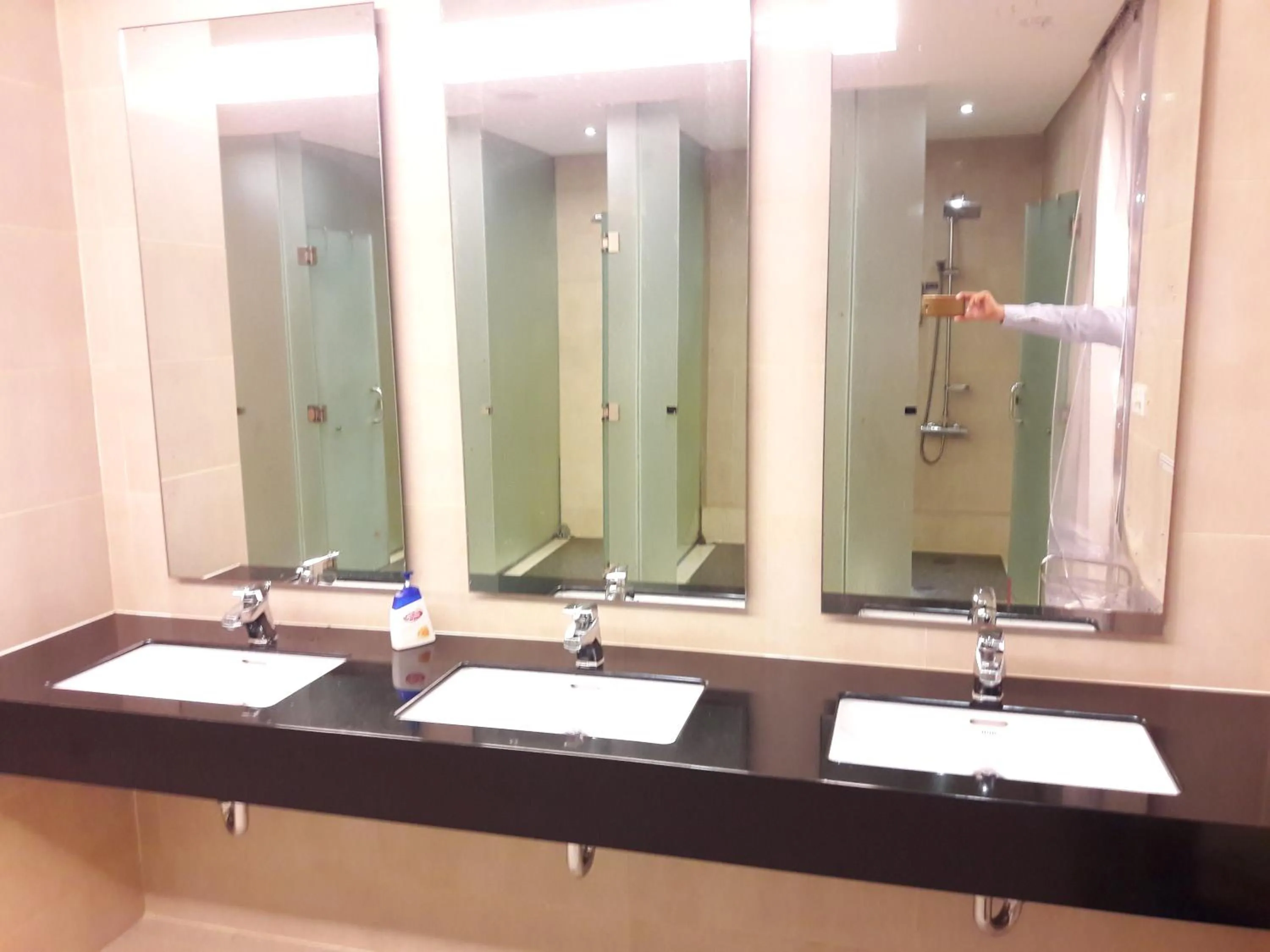 Area and facilities in Bluesky Serviced Apartment Airport Plaza