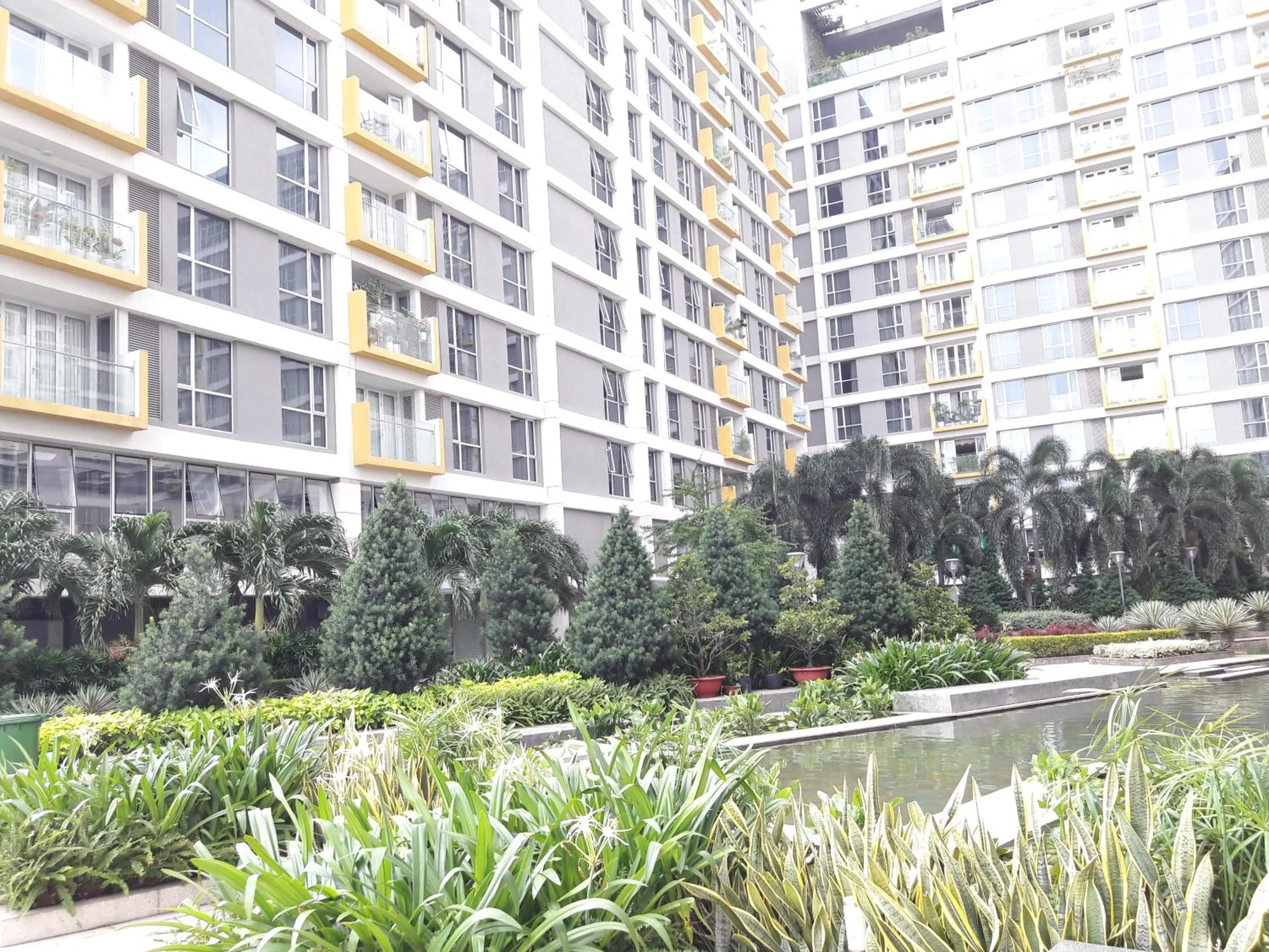 Garden in Bluesky Serviced Apartment Airport Plaza