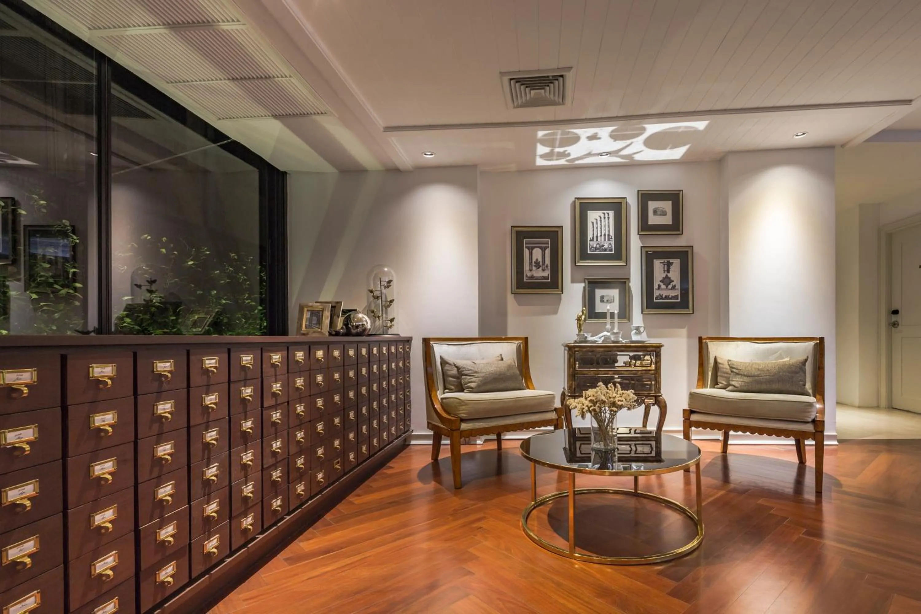 Library in Hotel Once Bangkok