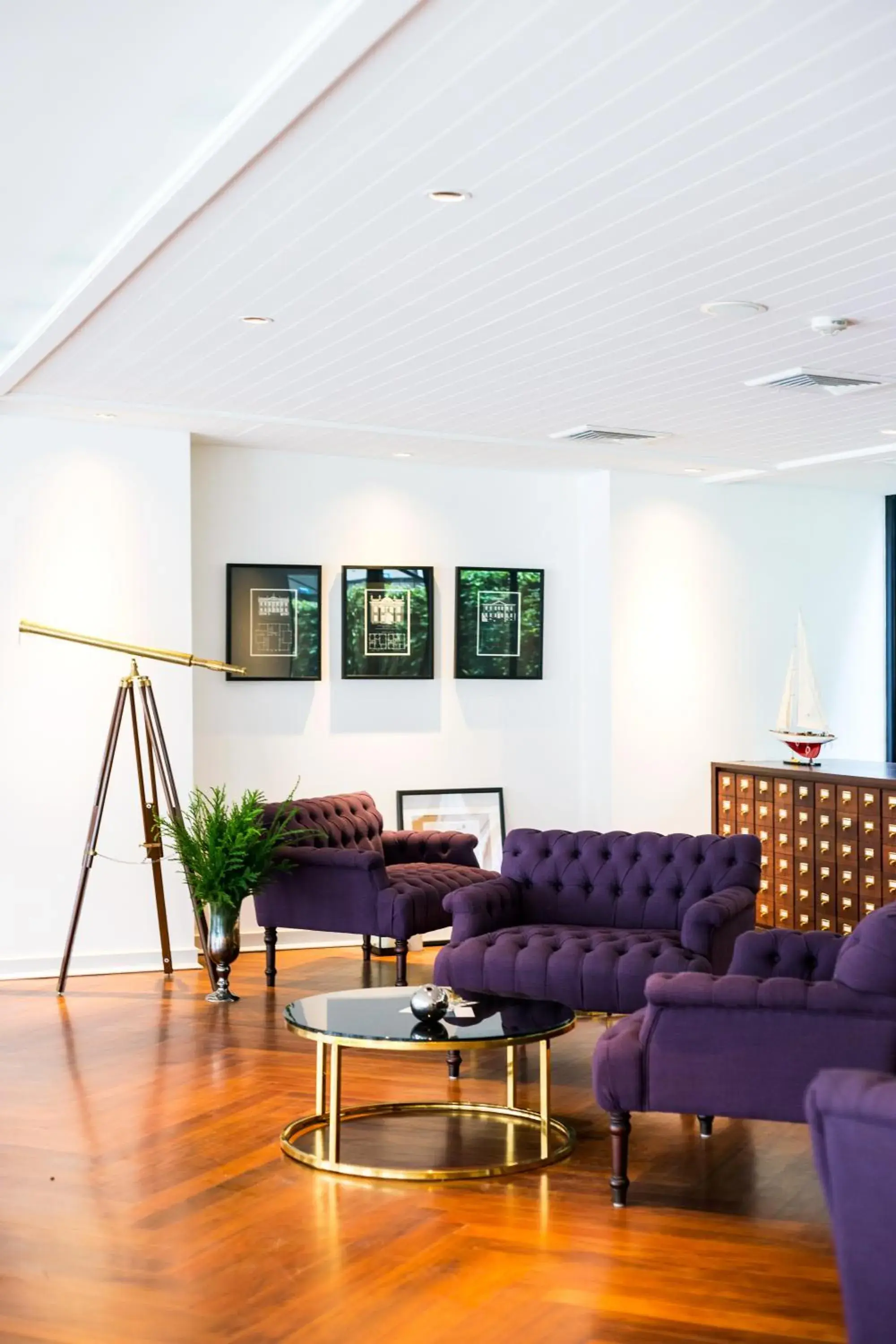 Lobby or reception in Hotel Once Bangkok Lobby or reception in Hotel Once Bangkok