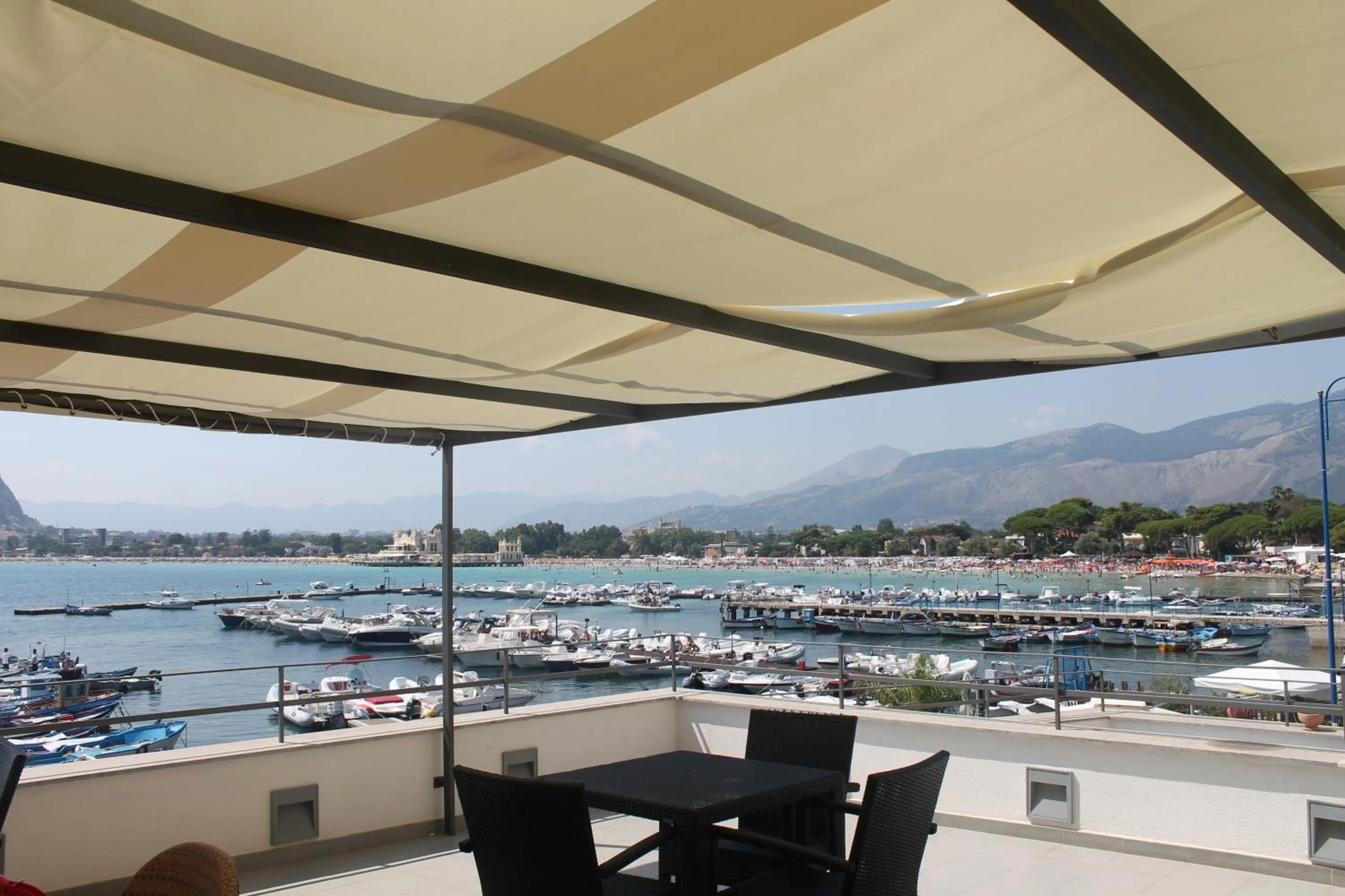 Sea view in b&b Simpaty