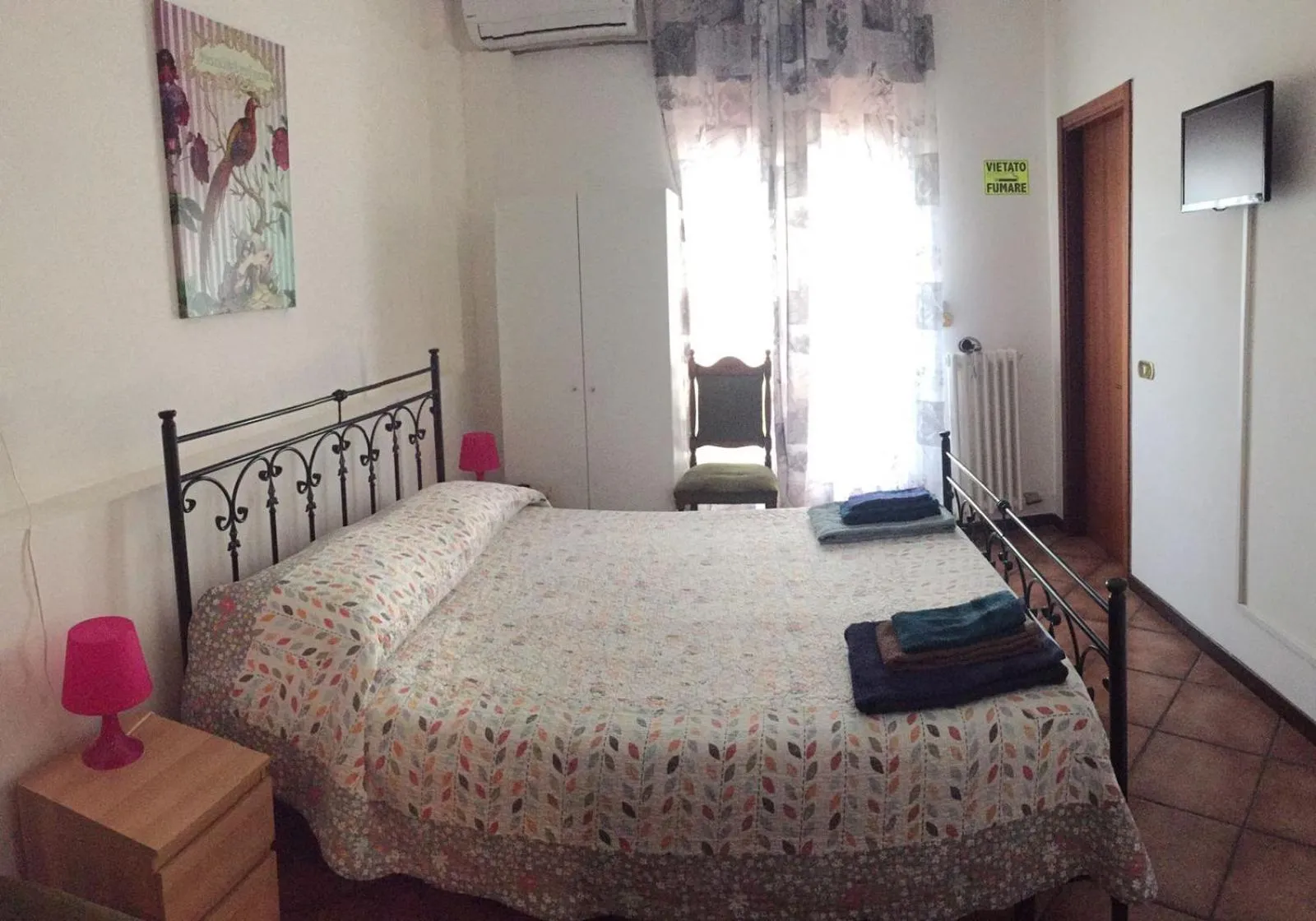 Photo of the whole room, Bed in B&B Baldari
