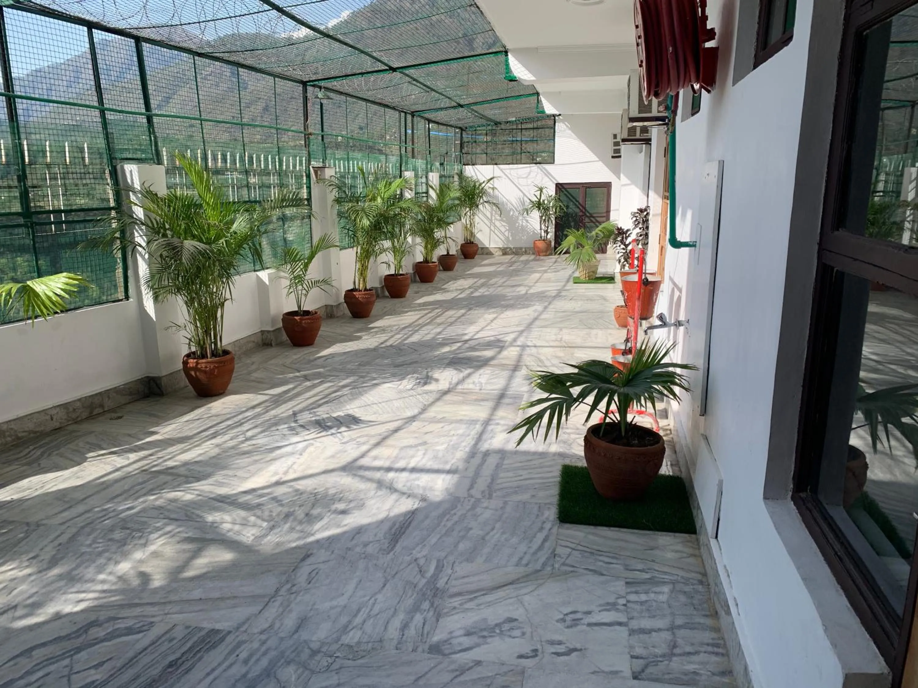 Patio in Hotel Maha Luxmi Palace