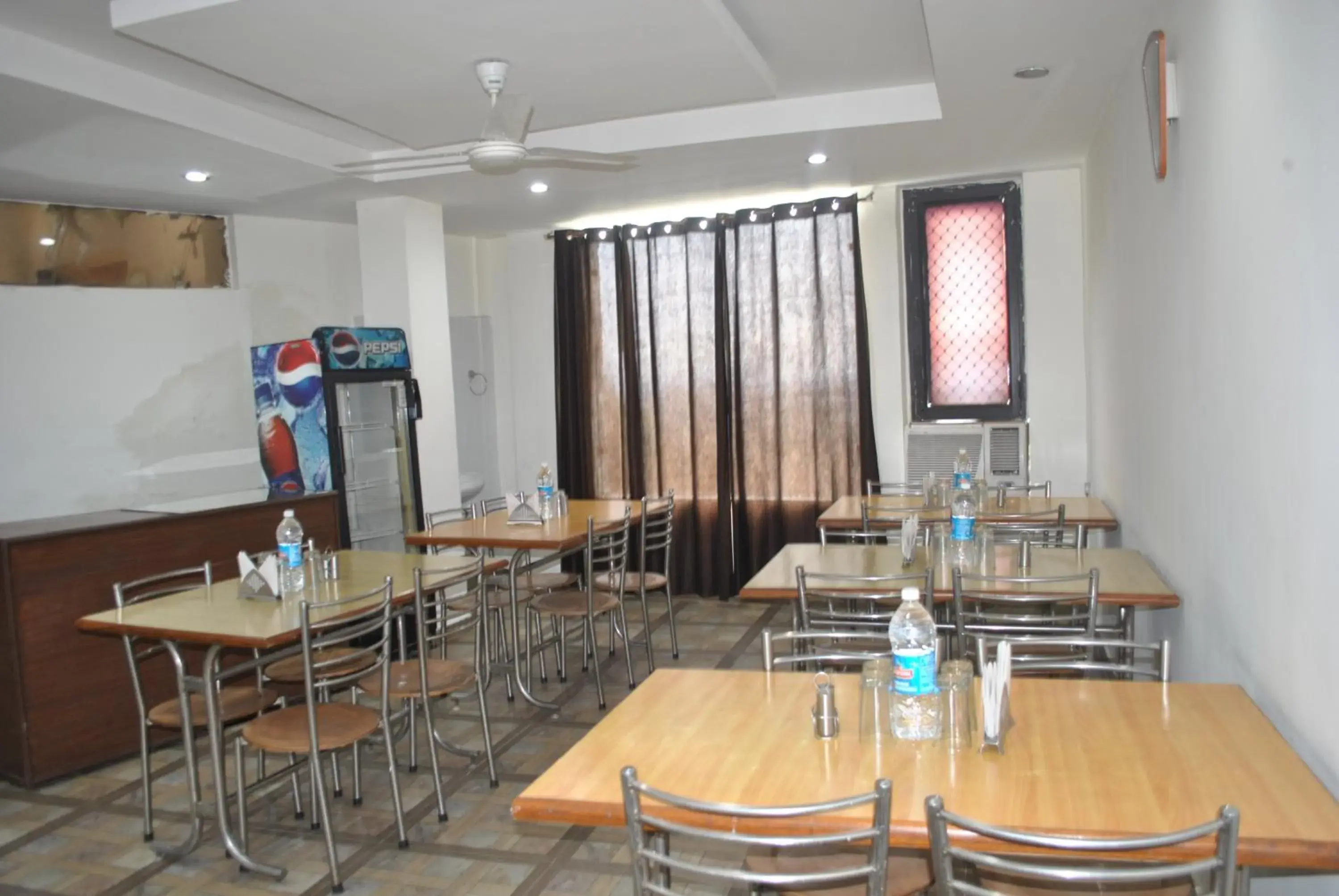 Restaurant/places to eat in Hotel Maha Luxmi Palace Restaurant/places to eat in Hotel Maha Luxmi Palace