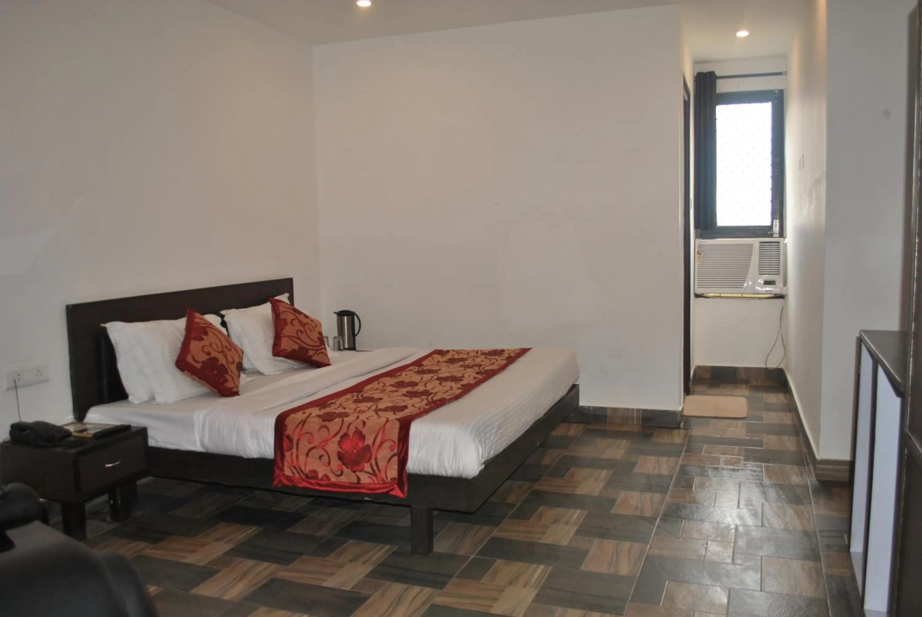 Bedroom, Bed in Hotel Maha Luxmi Palace